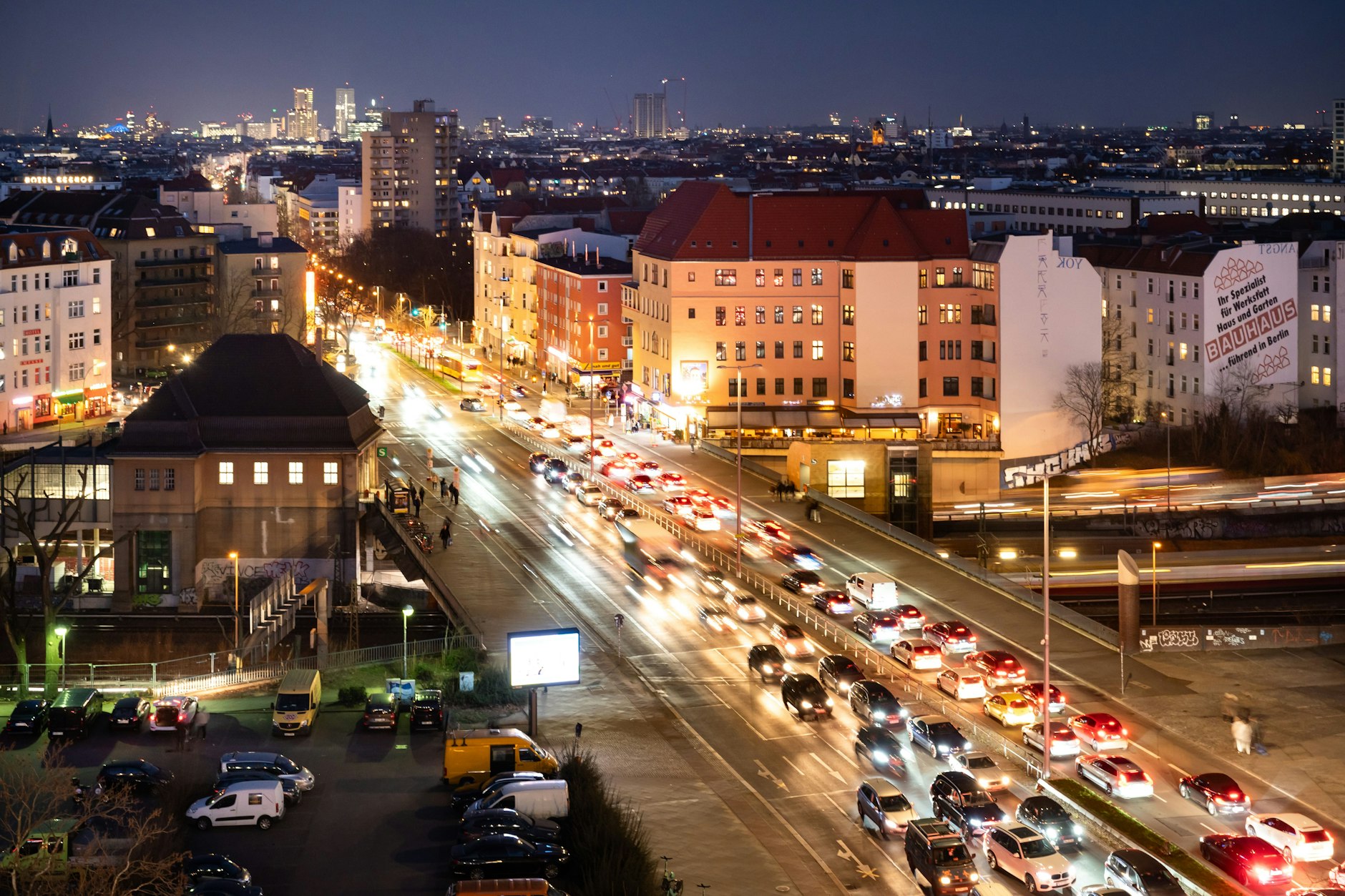 Die Adventszeit gilt als eine der verkehrsreichsten Zeiten des Jahres.