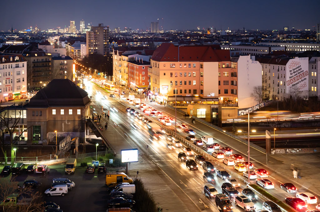 Verkehr an den Feiertagen: Wann und wo am meisten Stau droht