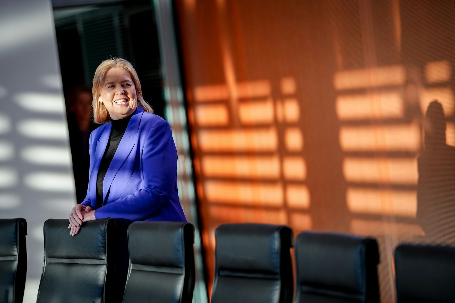 Arbeitsministerin Bärbel Bas gut gelaunt nach der Kabinettssitzung