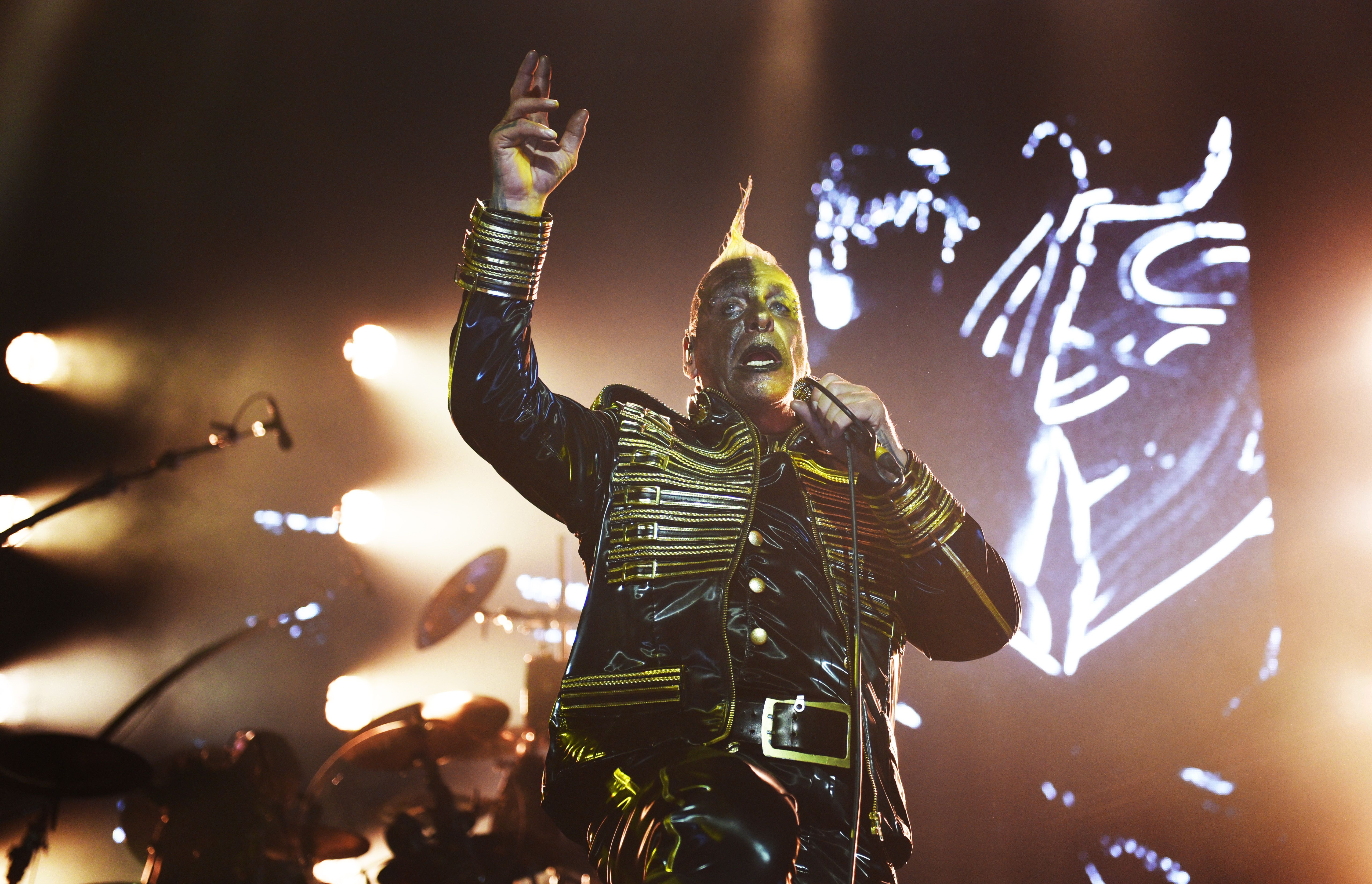 Till Lindemanns neues Weihnachtslied: „Wie Unkraut sprießt der Feminismus“