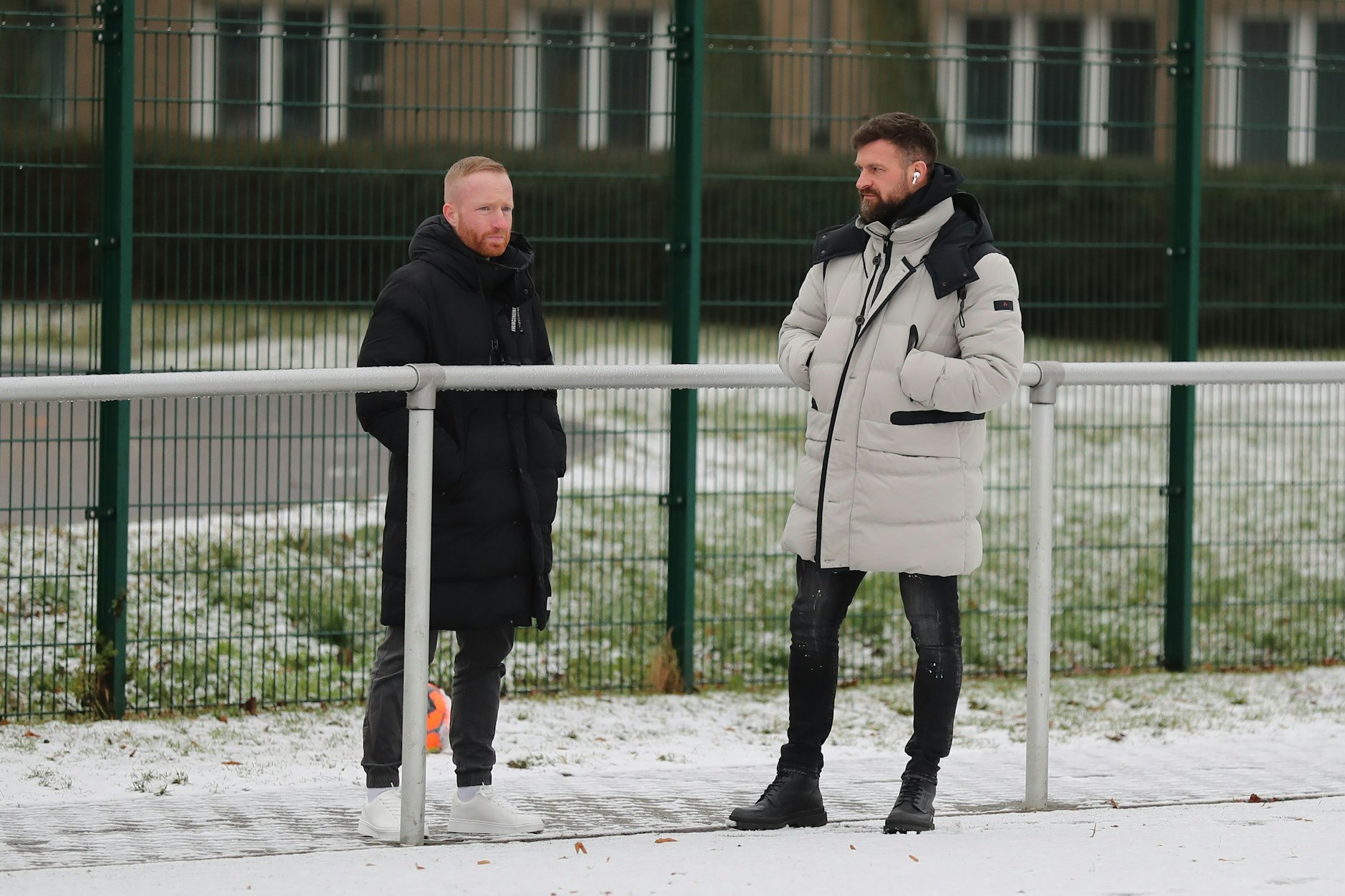 BFC-Jugendleiter Tobias Bluhm (l.) und BFC-Geschäftsführer Enis Alushi sind wenig begeistert von der Regelung.