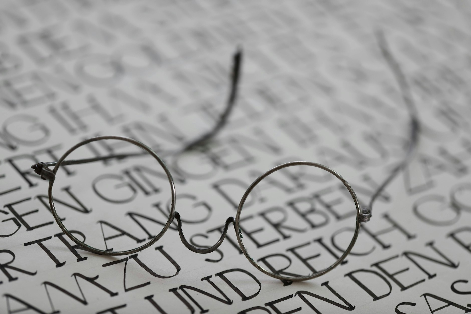 Lesen kann man allein. Aber Literatur braucht auch Orte der Begegnung.