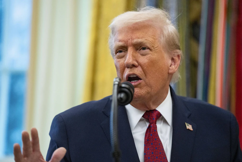 Trotz Annäherung an al-Scharaa: Trump weitet Einreiseverbot auf Syrien aus