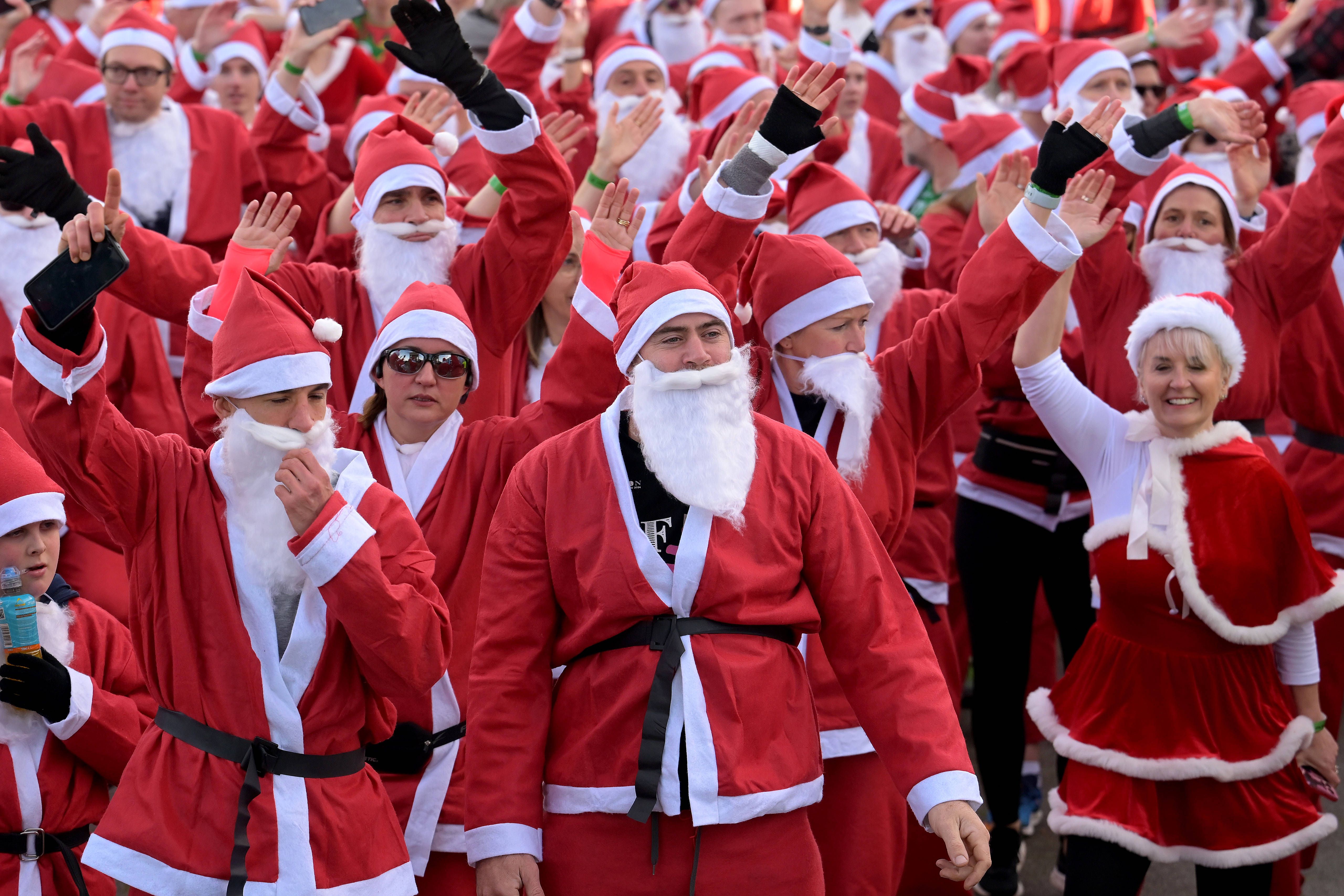 Verrückte Gottschalk-Wette, 250 Weihnachtsmänner müssen her