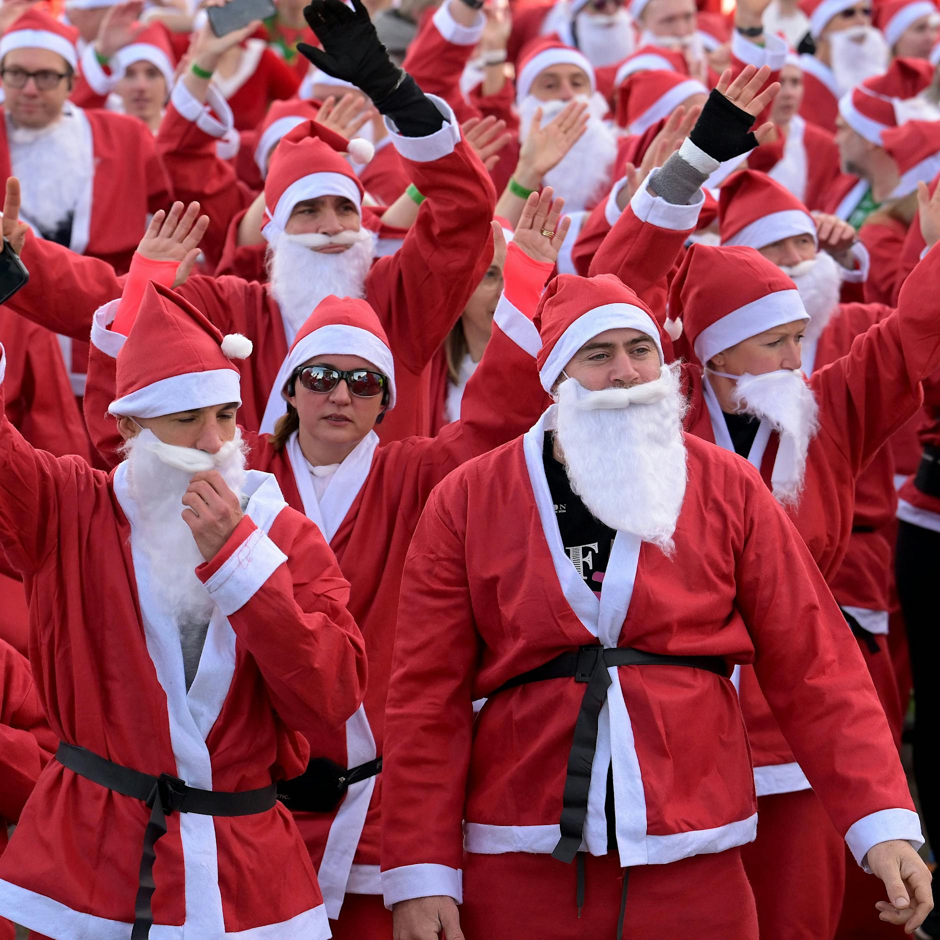 Verrückte Gottschalk-Wette, 250 Weihnachtsmänner müssen her