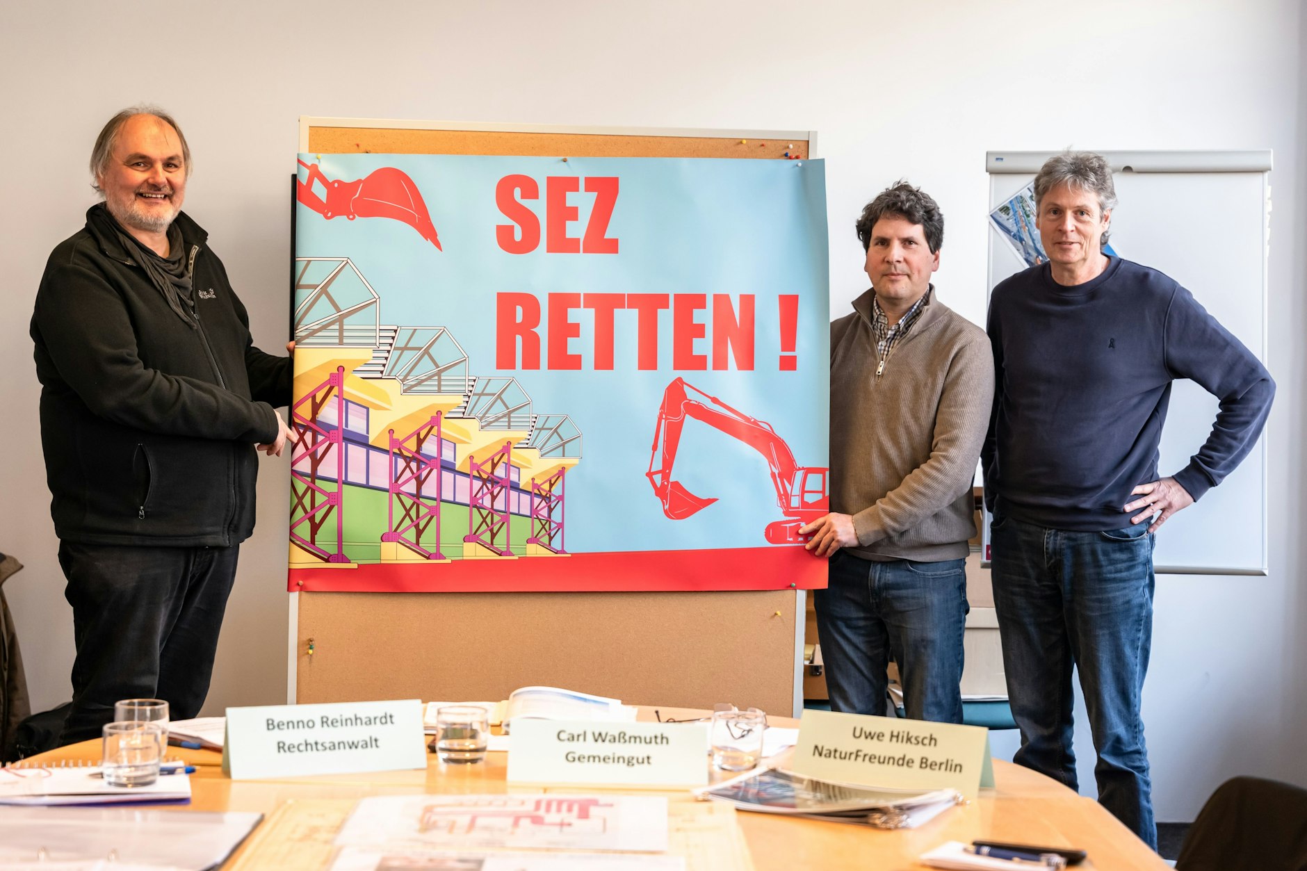 Uwe Hiksch, Carl Waßmuth und Benno Reinhardt (v.l.) sind die Berliner, die das SEZ nun vor Gericht retten wollen.