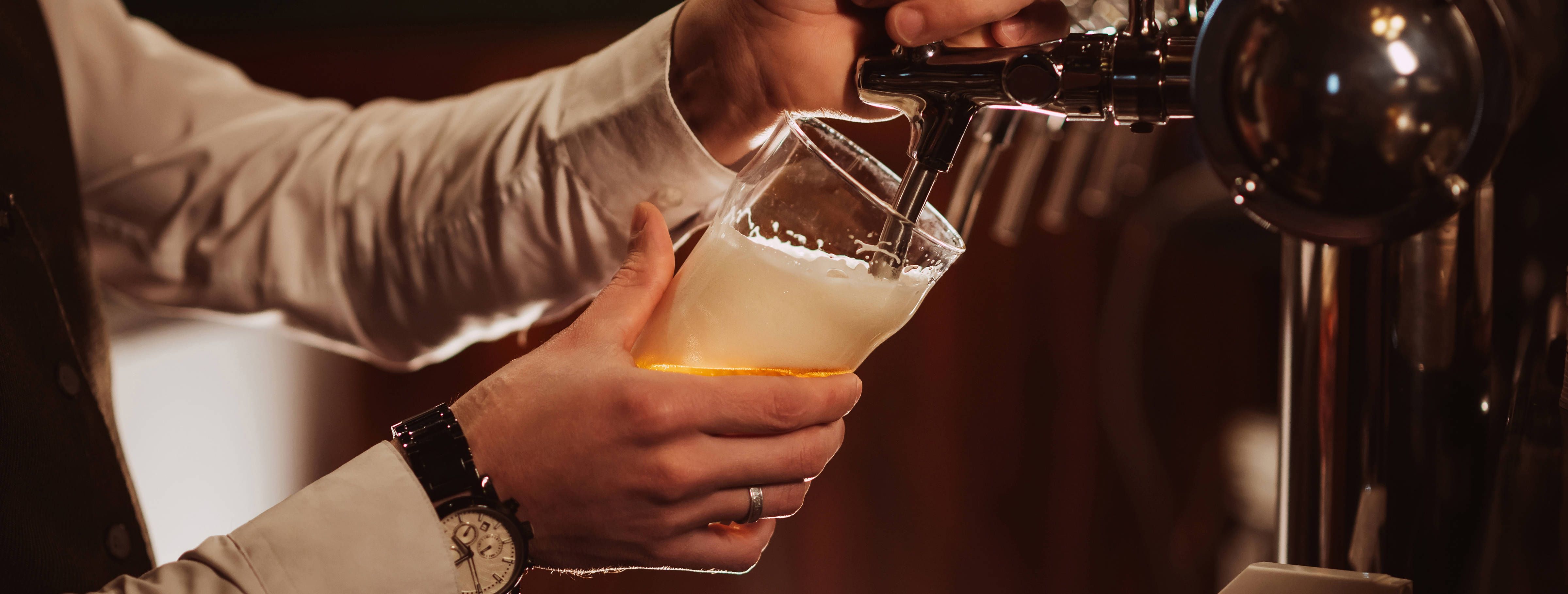 „Mangel an gepflegter Gastronomie“: AfD Lichtenberg will Restaurant im Ratskeller zurück