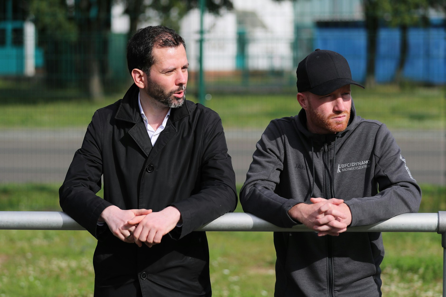 Jugendleiter Tobias Bluhm (r.) will die Entscheidung des NOFV nicht akzeptieren. Links: CDU-Politiker Martin Pätzold  bei einem gemeinsamen Termin 2024.
