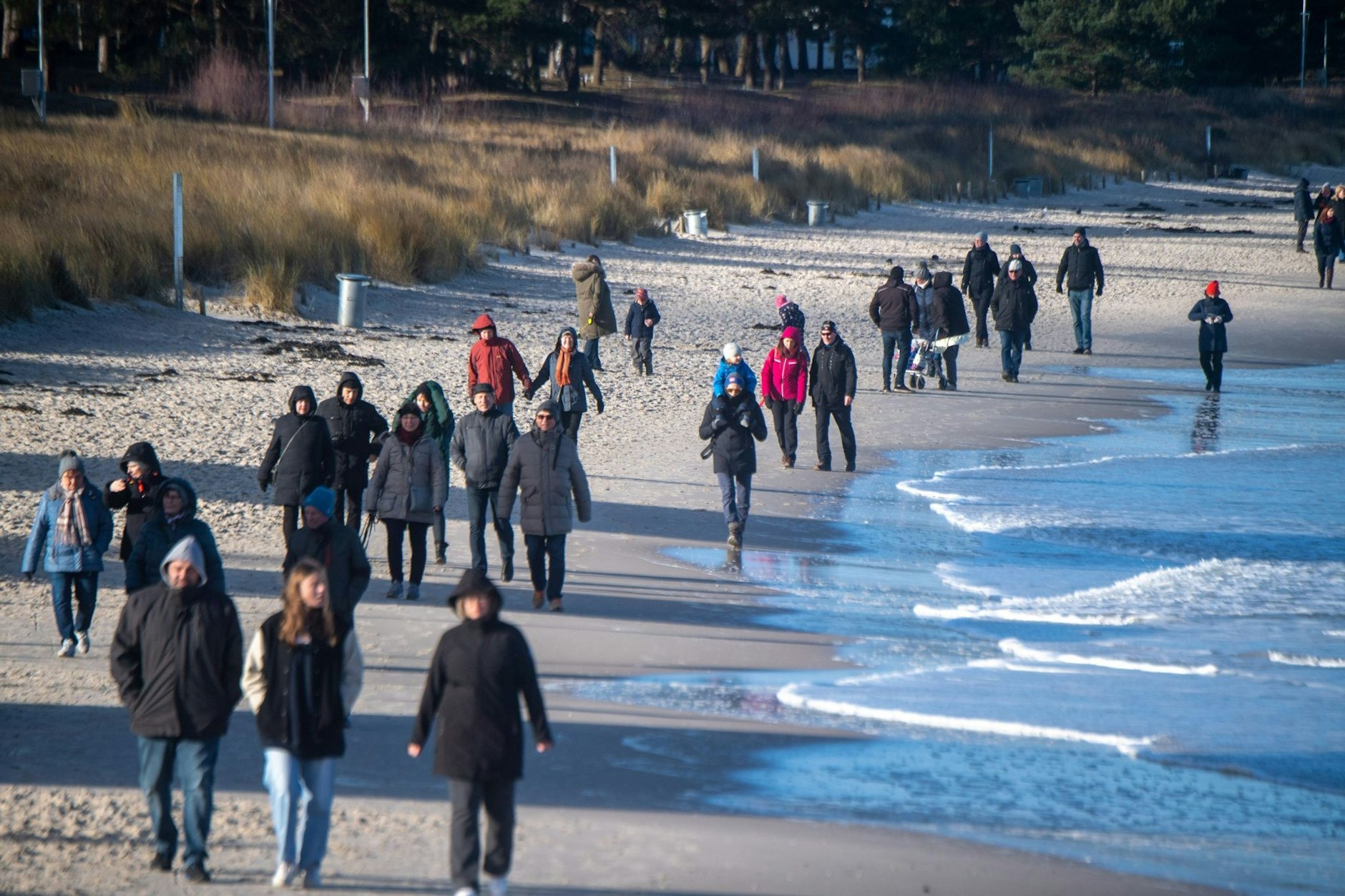 2026 steigen Löhne und der Preis des Deutschlandtickets.