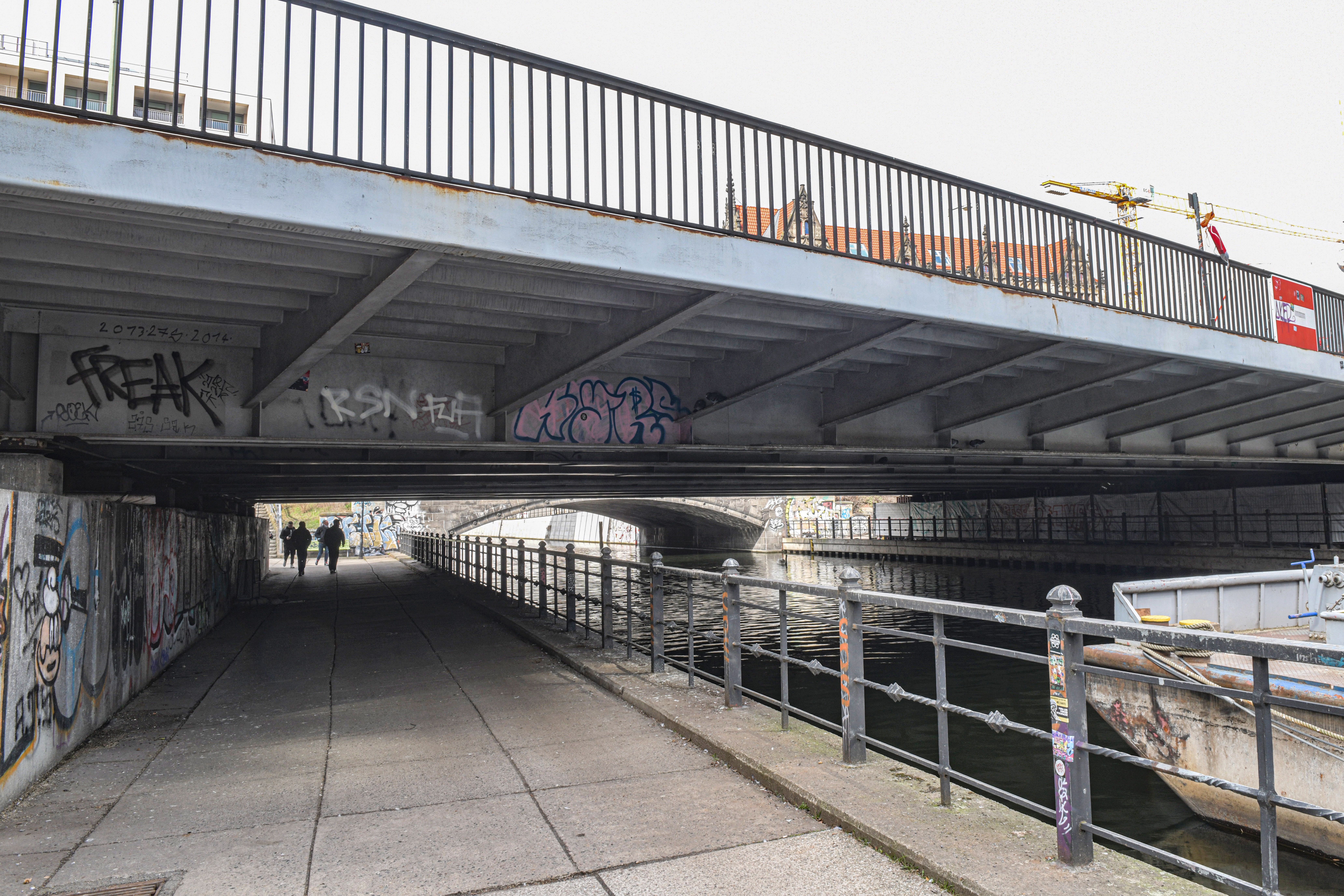 Berlin droht noch ein Verkehrschaos: Weitere Brücke plötzlich gesperrt