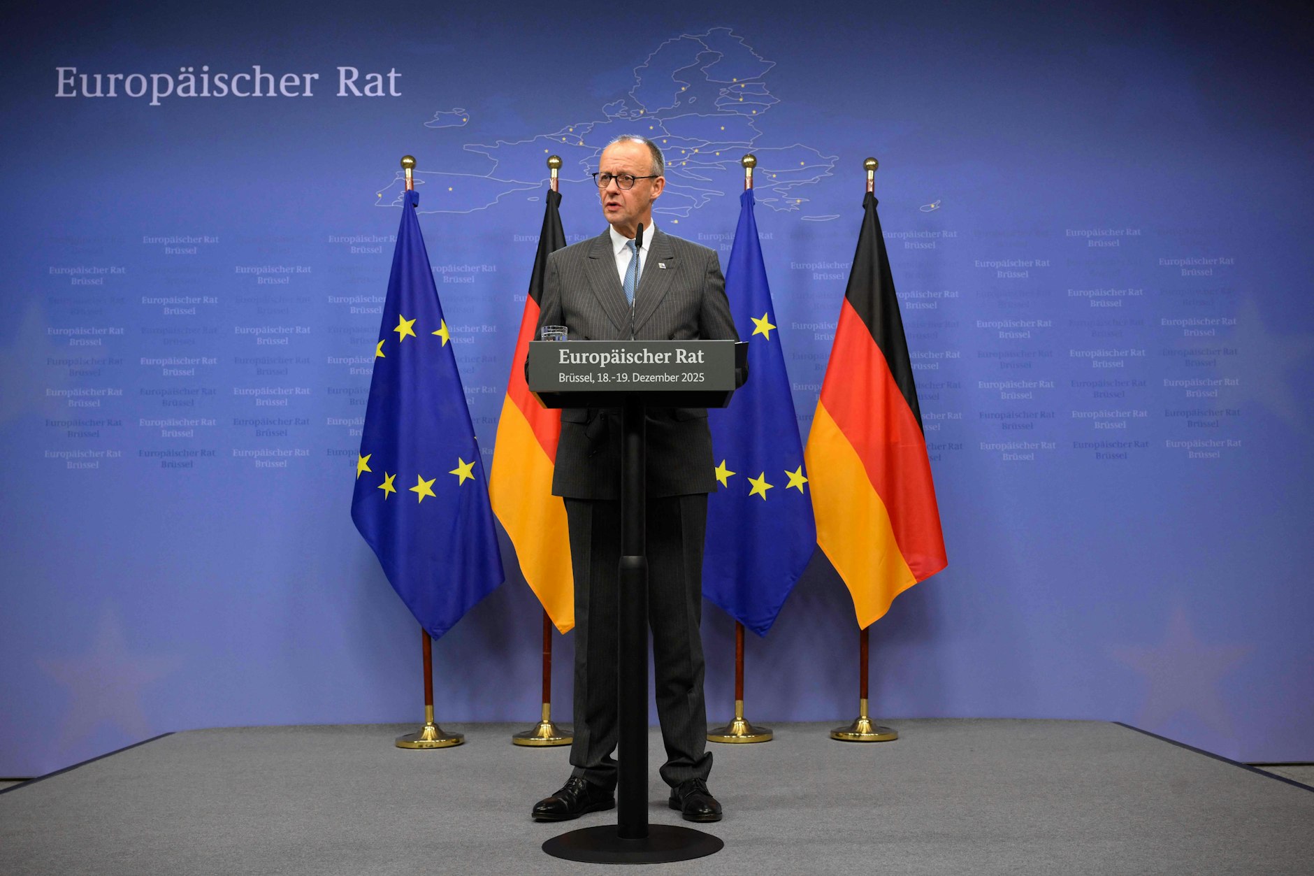 Bundeskanzler Friedrich Merz spricht bei einer Pressekonferenz im Anschluss an den EU-Gipfel.