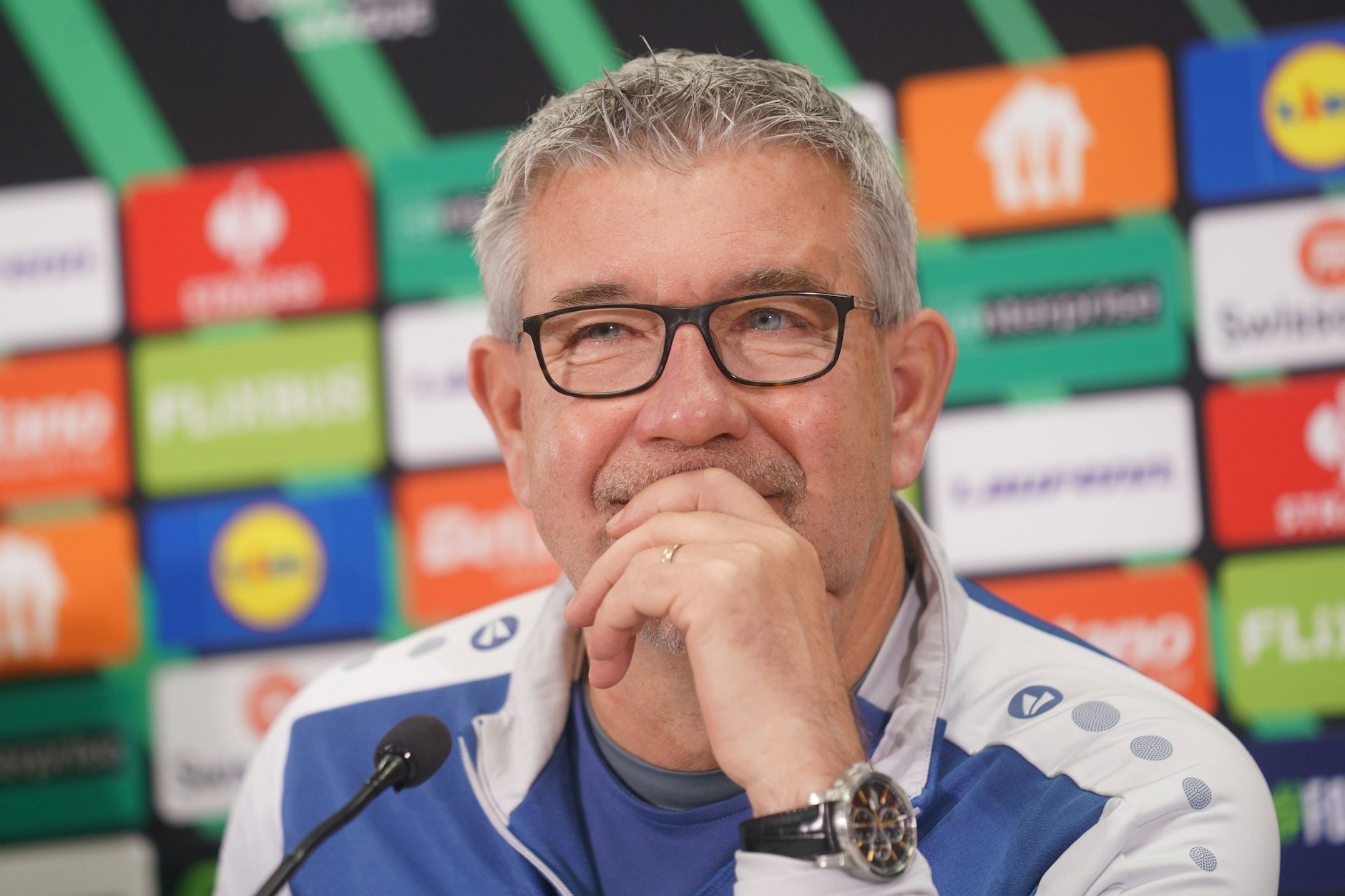 Urs Fischer hat gut lachen: Der Ex-Trainer des 1. FC Union sorgt als Chefcoach des 1. FSV Mainz 05 für frischen Wind. 