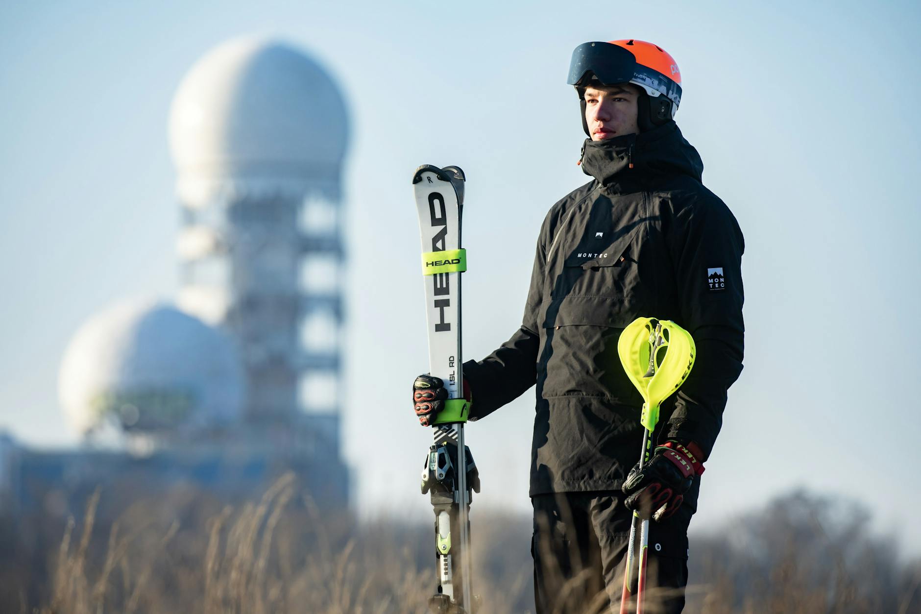 Fototermin am Teufelsberg in Berlin: Magnus Keltz träumt von einer Sportler-Karriere im Ski-Sport.