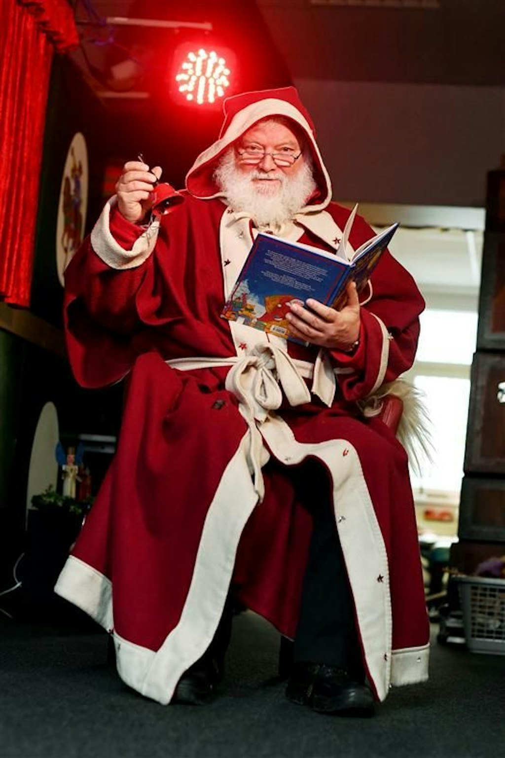 Der-Weihnachtsmann-schreibt-brigens-im-Sommer-Krimis