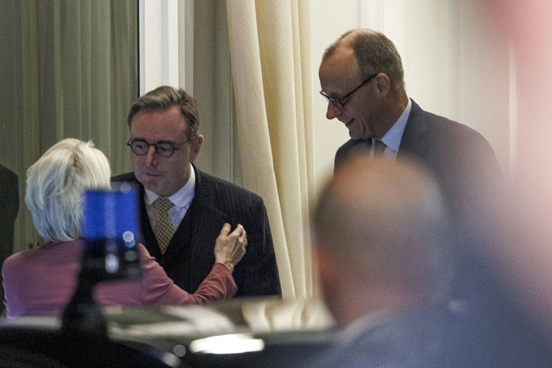 Von der Leyen, Bart De Wever and Friedrich Merz. Zwei von ihnen haben verloren.