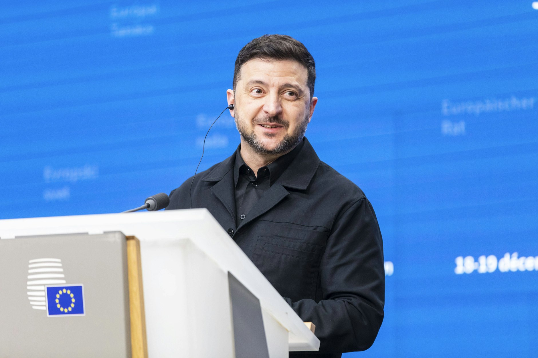 Für den ukrainischen Präsidenten Wolodymyr Selenskyj ist das EU-Geld die Rettung. Sein Land wäre sonst schon bald pleite gewesen.