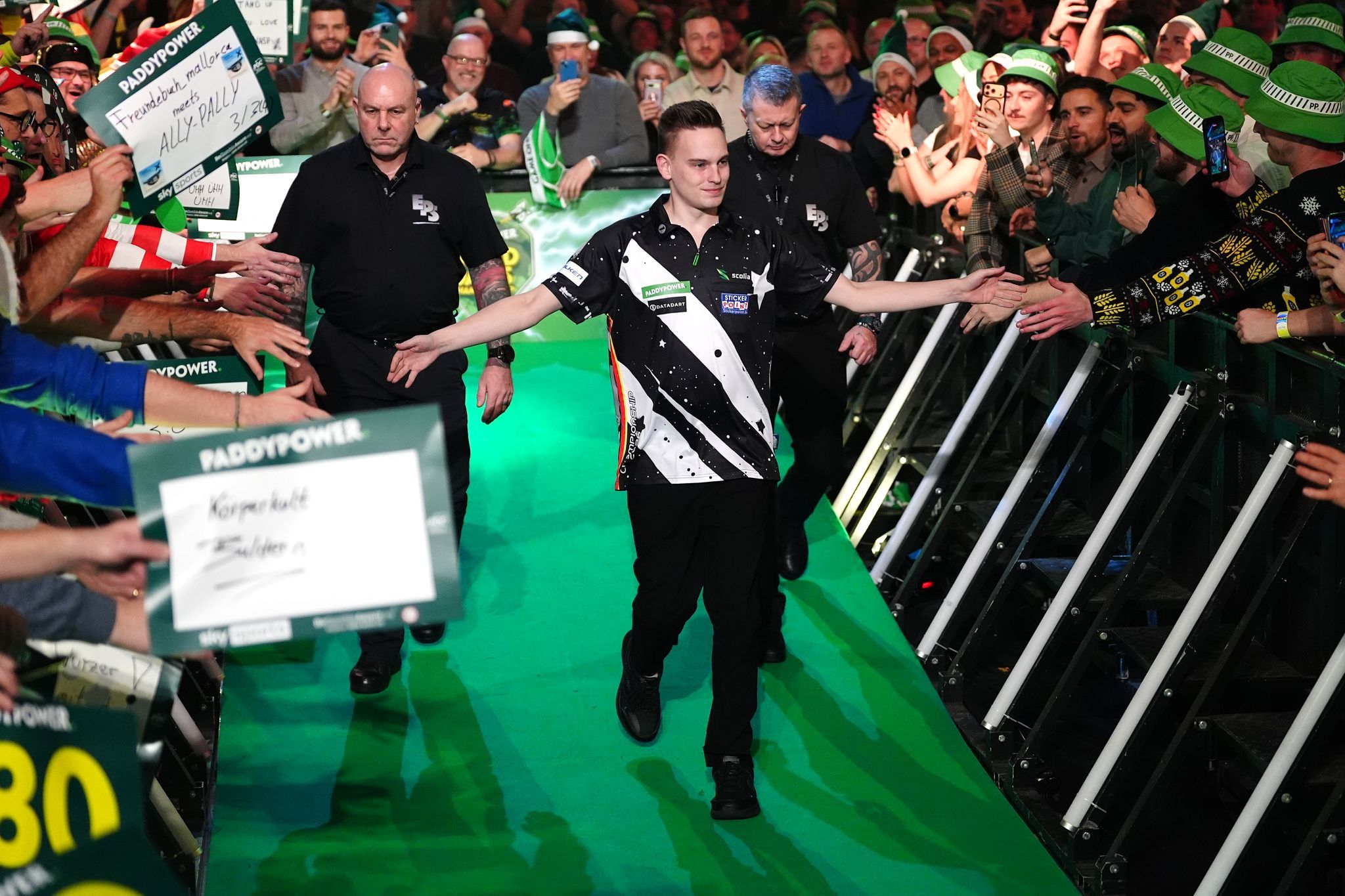 Darts-WM: Positive Zwischenbilanz für Schindler und Co.