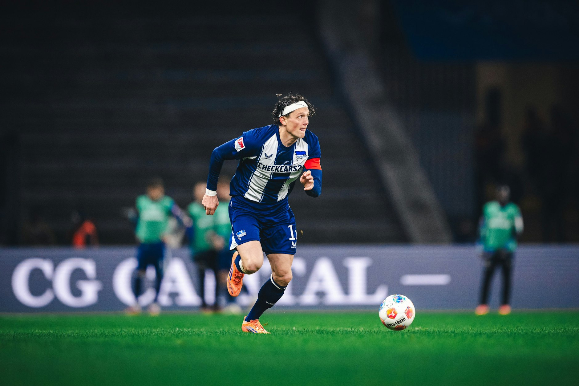 Fabian Reese will im Endspurt der Saison den Bundesliga-Aufstieg packen. Aber erstmal warten zum Rückrundenstart sechs Hammergegner auf Hertha BSC.