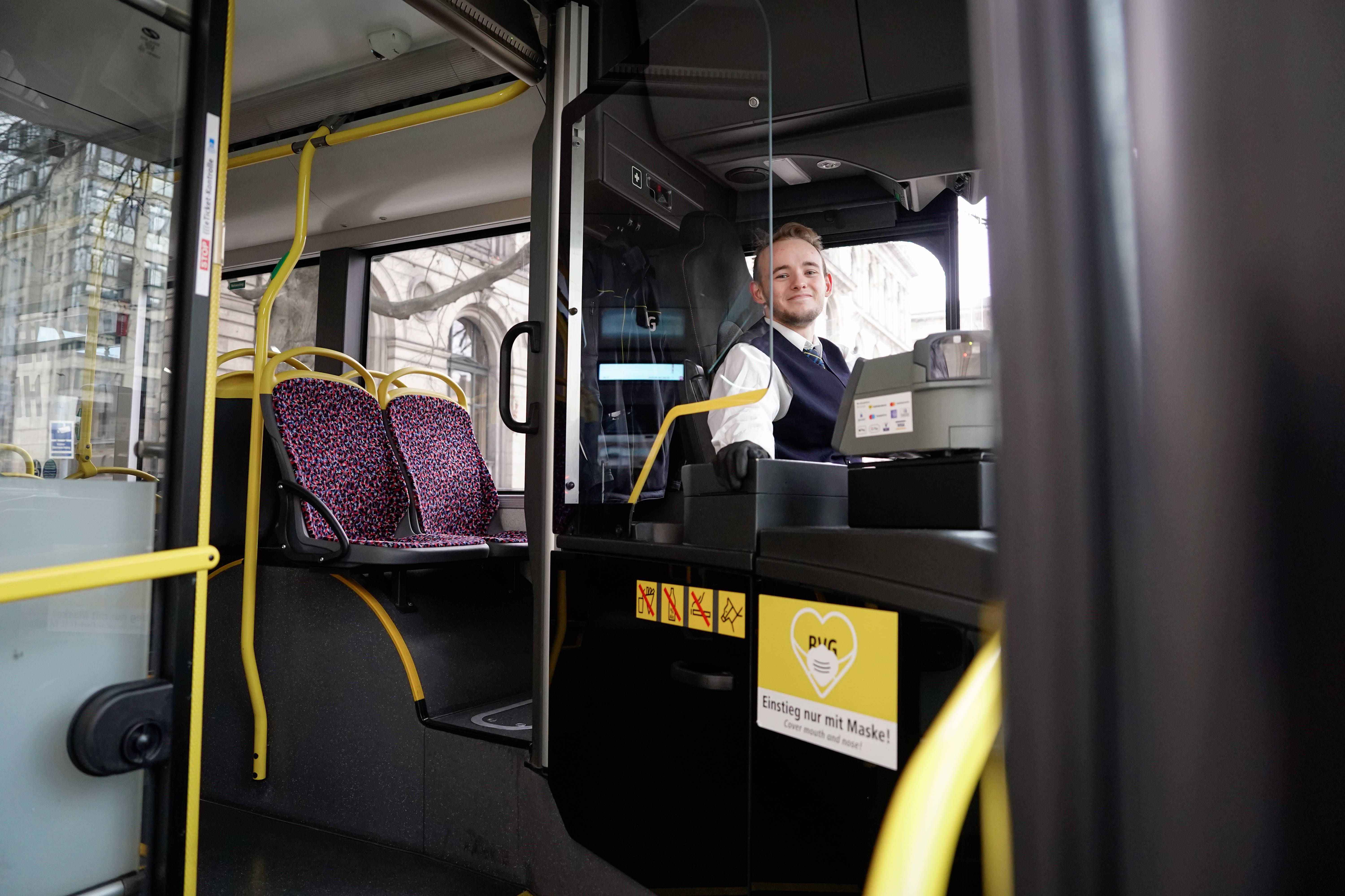 Ostdeutsche müssen mehr und schlechter bezahlt an den Feiertagen arbeiten