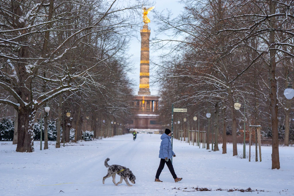 Doch noch Weiße Weihnachten in Berlin? So stehen die Chancen auf Schnee zu den Feiertagen