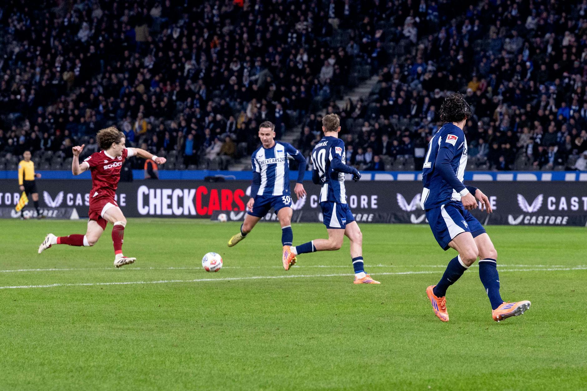 Paul Seguin traf in der 67. Minute für Hertha BSC zum 1:0 gegen Arminia Bielefeld.