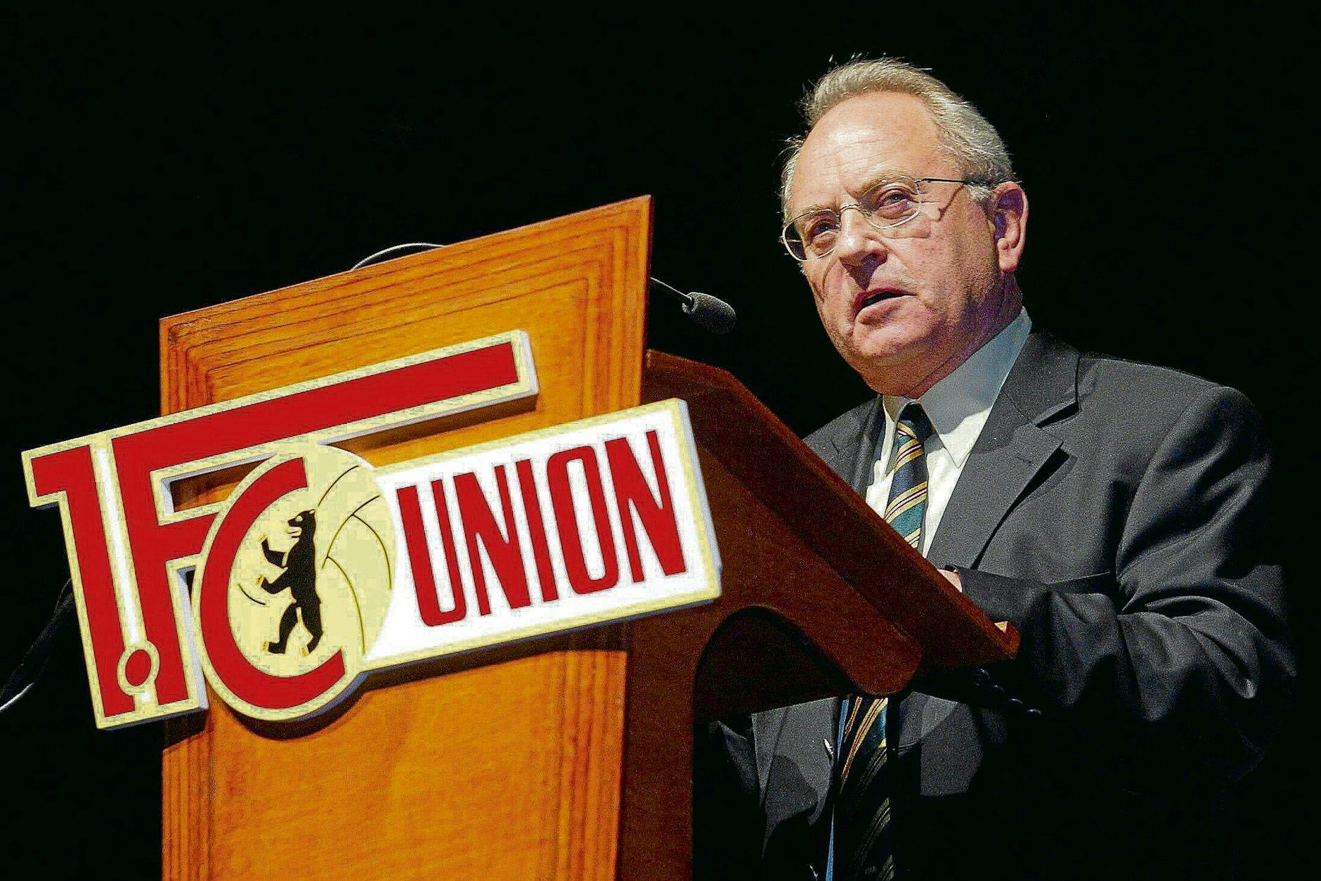 Schon ein paar Tage ist dieses Foto alt, doch die Liebe von Heinz Werner zum 1. FC Union Berlin hält auch an seinem 90. Geburtstag noch an.