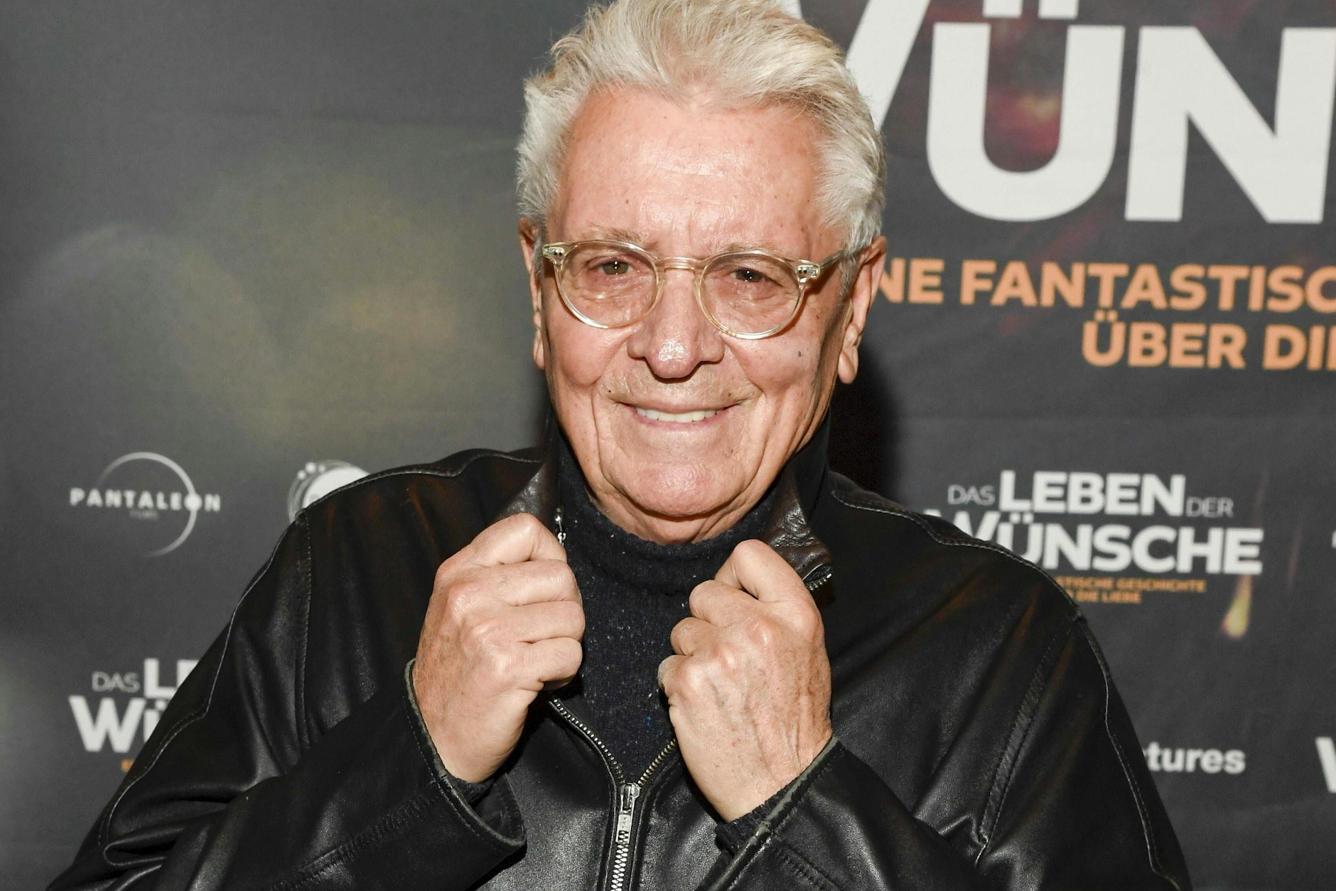 Zieht sich für 2026 schon mal warm an: Henry Hübchen.