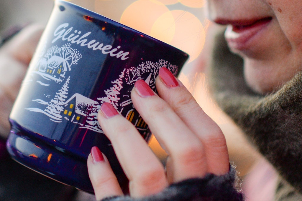 Schwangere Influencerin trinkt Glühwein: „Ich war so sauer und habe erst mal geweint“