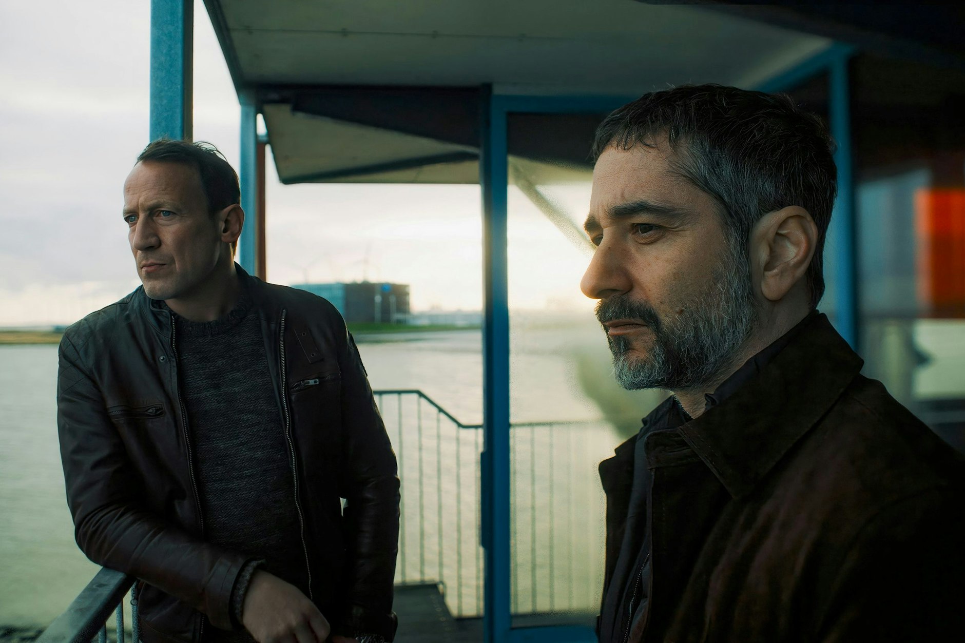 Denis Moschitto (r.) wird in der Rolle eines Cyber-Kriminalisten Partner von Wotan Wilke Möhring.