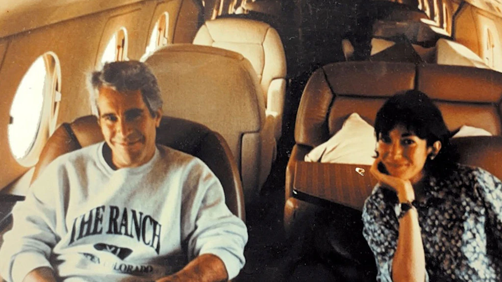 Jeffrey Epstein mit seiner Freundin Ghislaine Maxwell auf einer ihrer Reisen