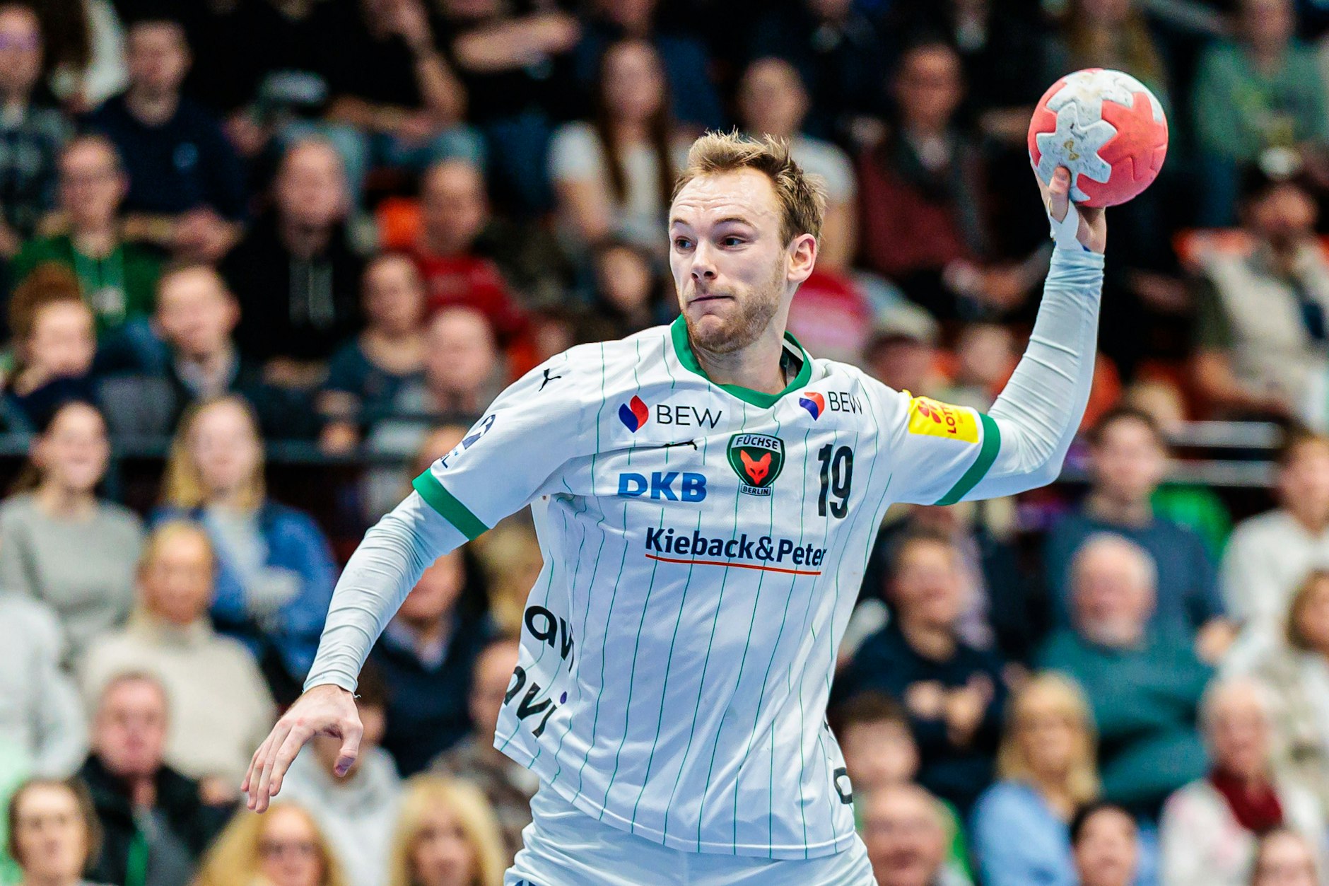 Welthandballer Gidsel führt die Füchse zum nächsten Sieg.