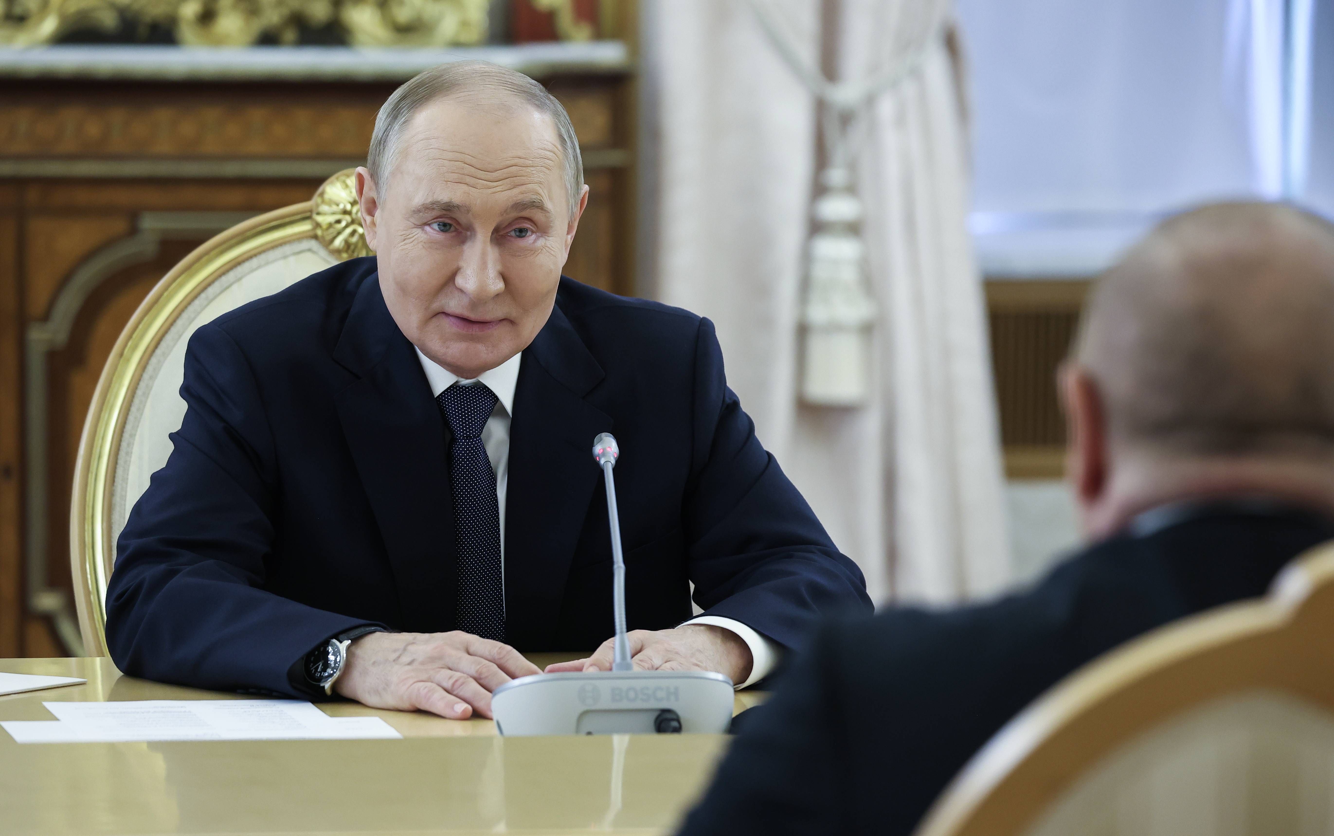 Image - Putin trifft GUS-Staatschefs in Petersburg: 90 Milliarden Dollar Handel und eine Absage
