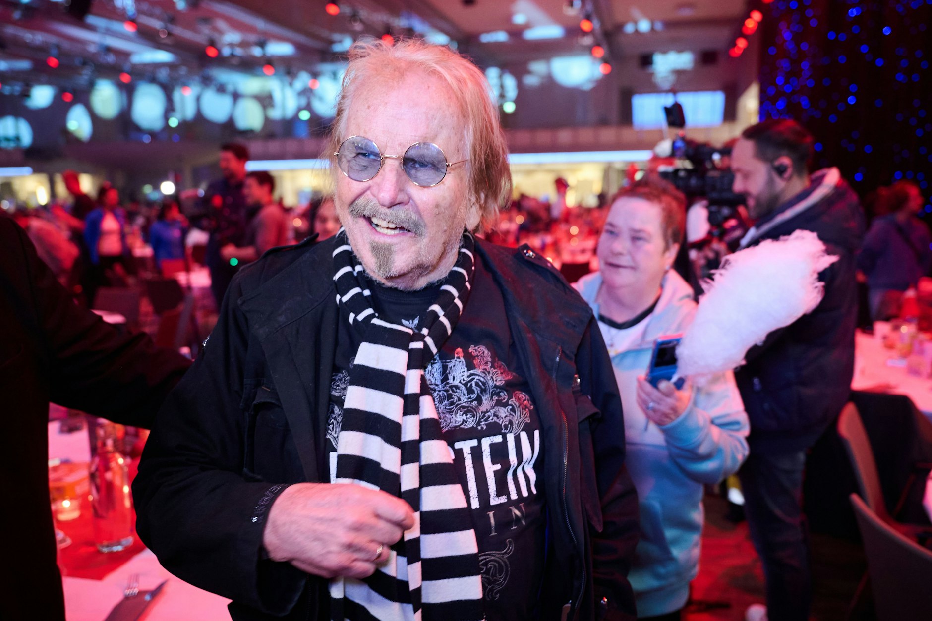 Frank Zander lädt auch dieses Jahr zu einer Weihnachtsfeier für Obdachlose ein.