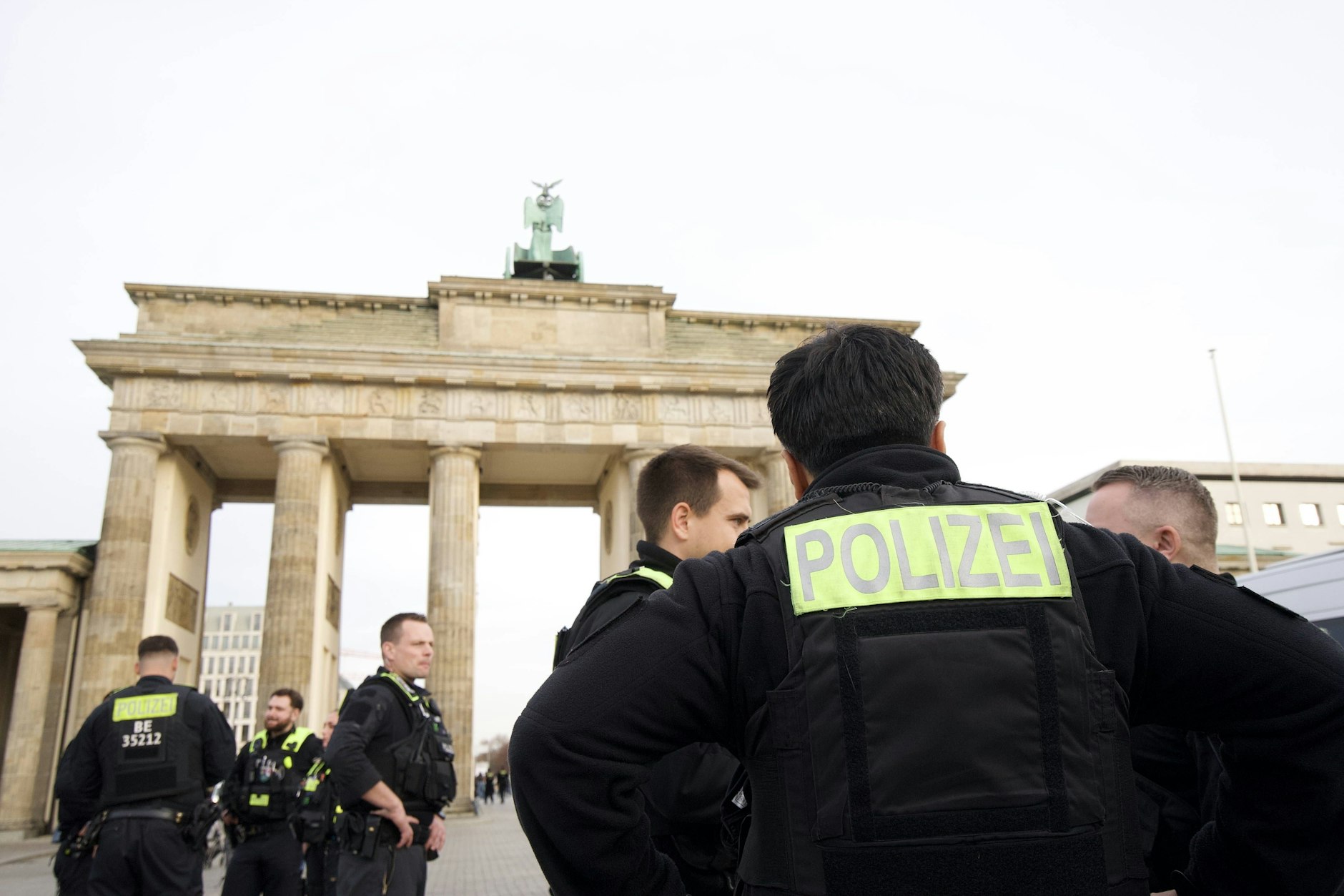 Warum Jugendliche immer mehr für kriminelle Handlungen gebucht werden? Weil sie leicht zu überzeugen sind, so das BKA.
