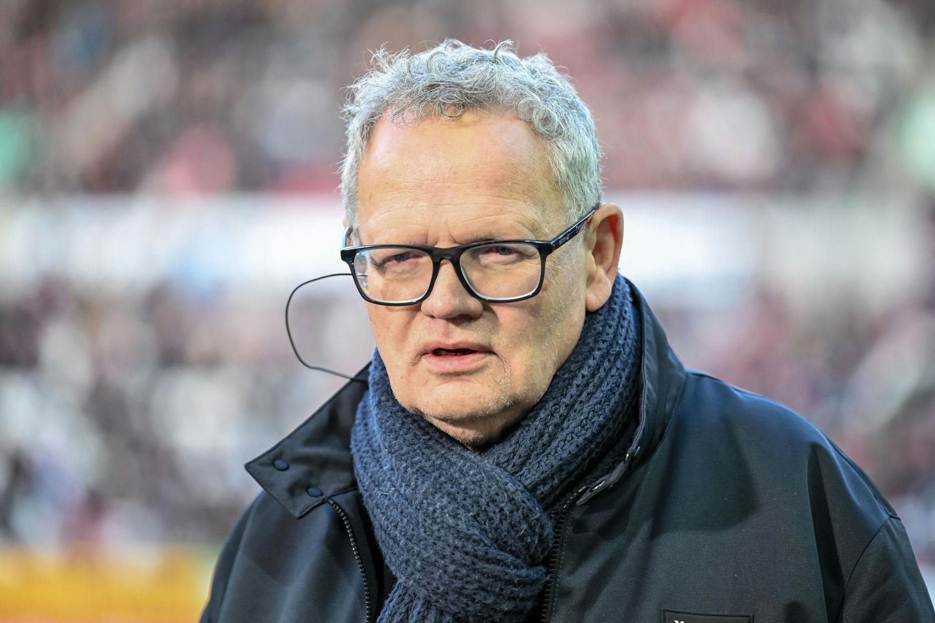 Ulli Potofski beim Spiel FC Augsburg - TSG Hoffenheim in der Saison 2023/24.