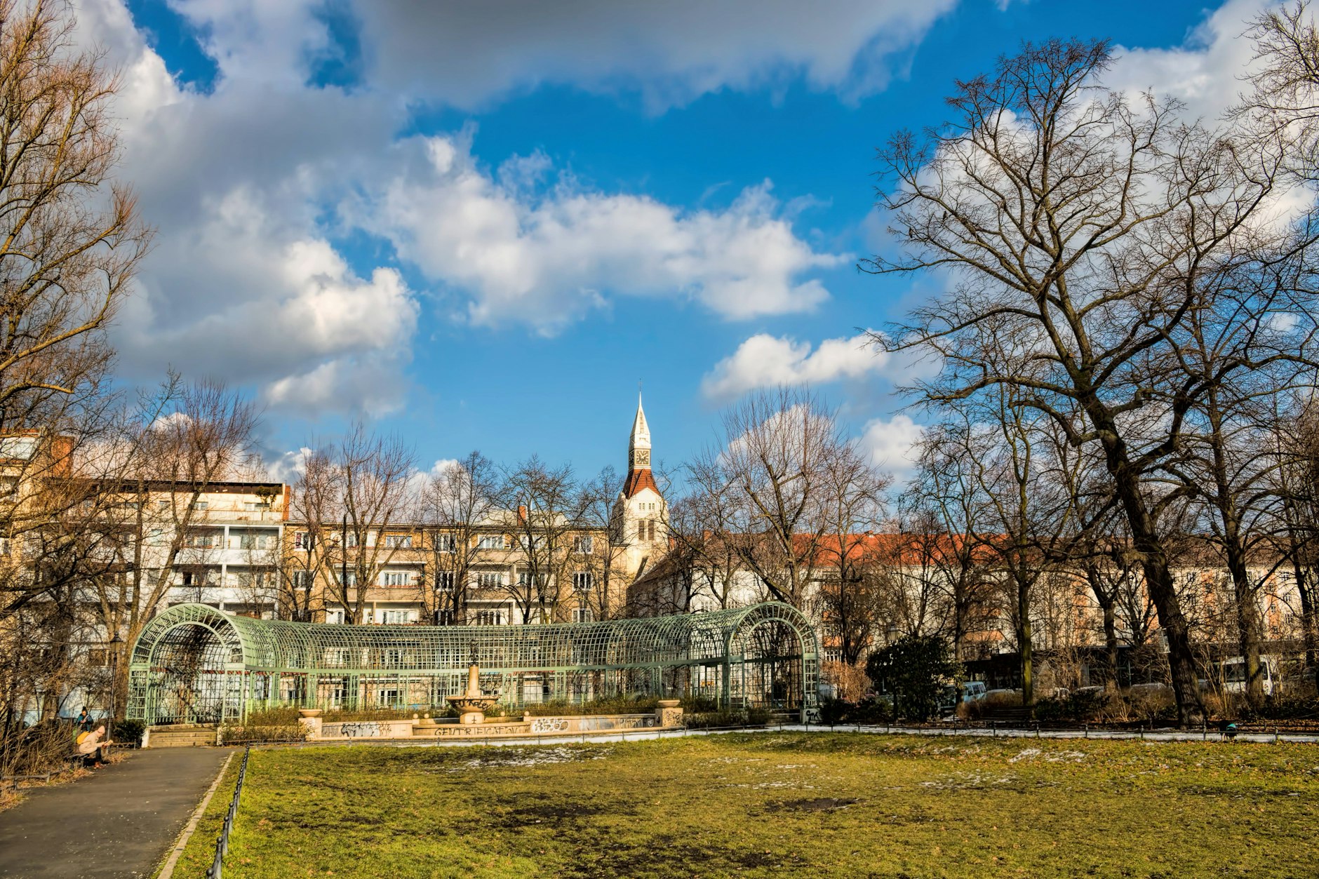 Der Reuterplatz in Neukölln, hier wohnen laut einer aktuellen Erhebung die meisten Singles in Berlin.