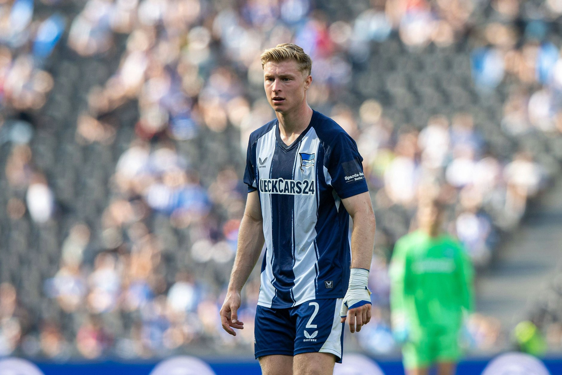 Julian Eitschberger hat sich die Hinrunde bei Hertha BSC anders vorgestellt. Statt Stammplatz saß der junge Außenverteidiger zuletzt nur auf der Bank.