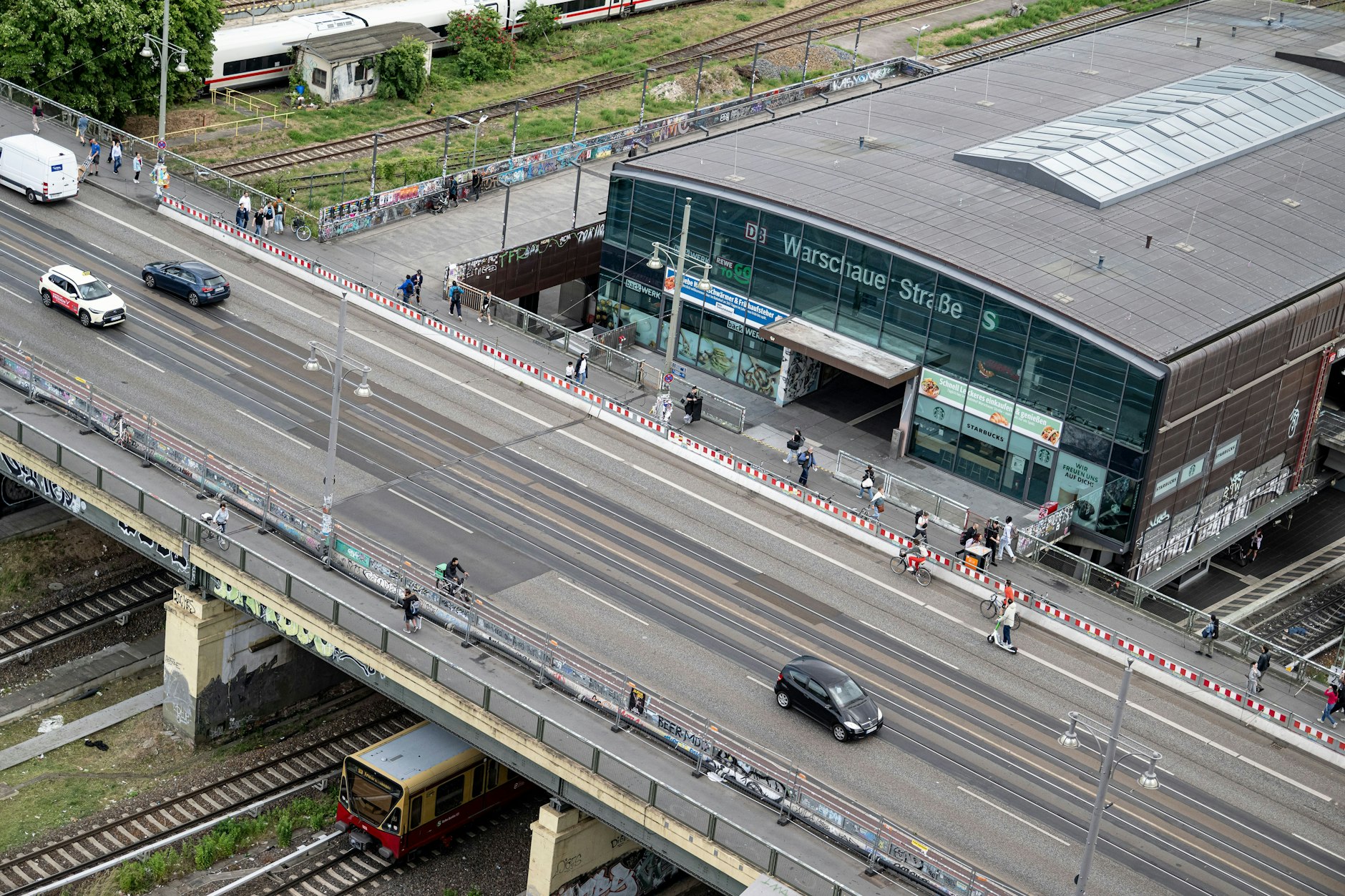 Am S-Bahnhof Warschauer Straße hatte es einen Brandalarm gegeben.