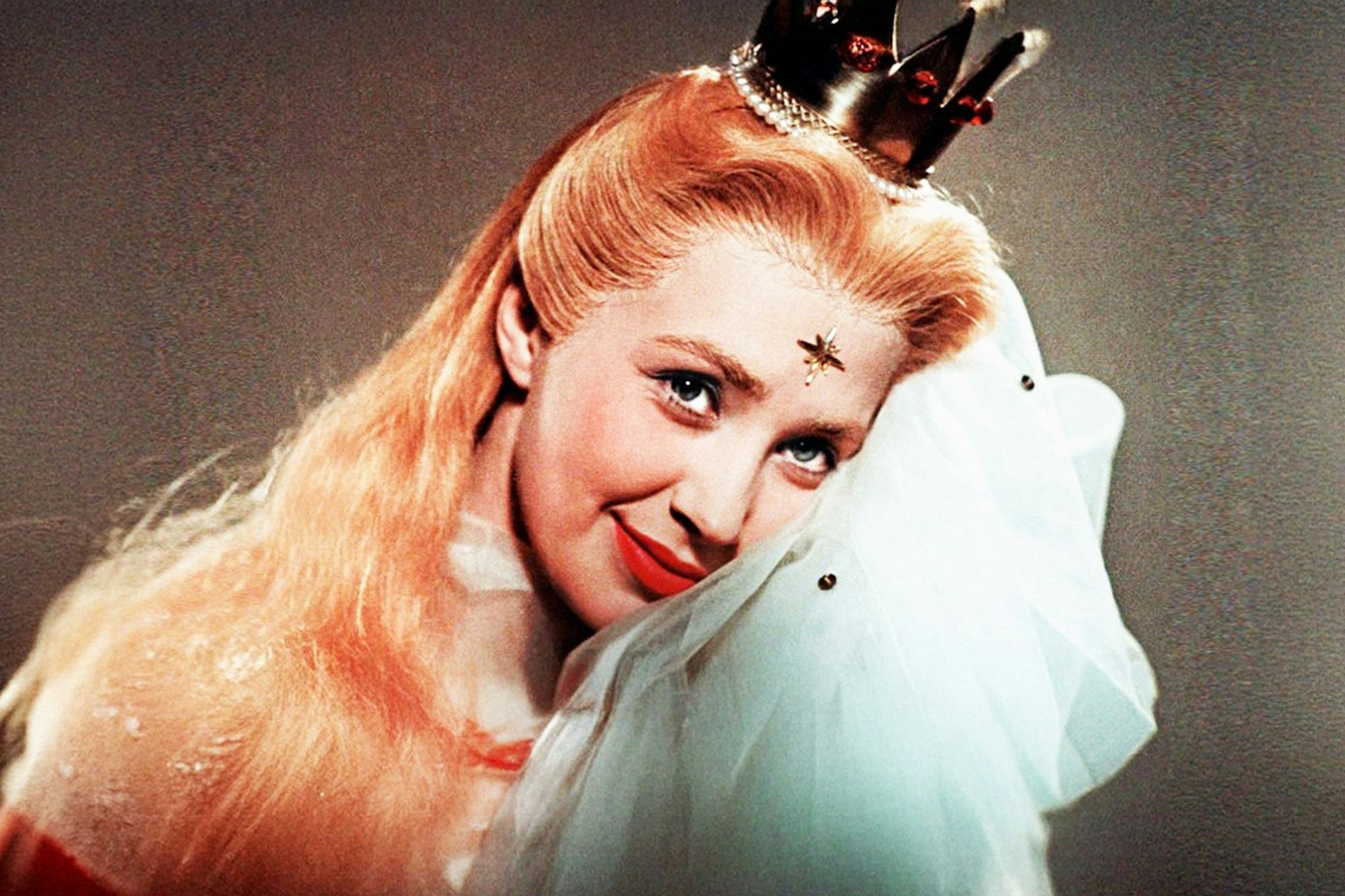 Marie Kyselková spielte in „Die Prinzessin mit dem goldenen Stern“ die Hauptrolle. 1961 feierte der Film in der DDR seine Premiere.