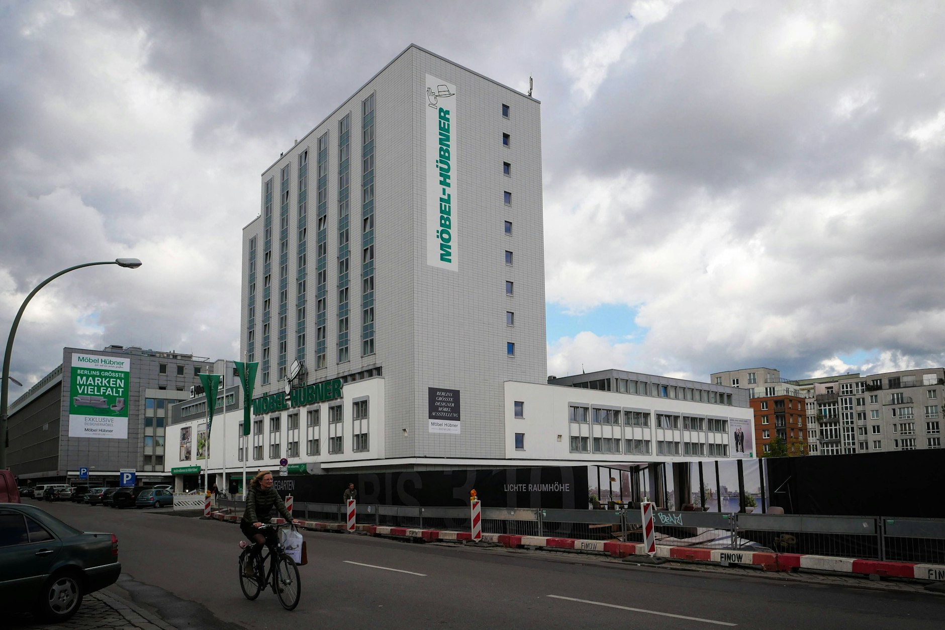 Mit 14 Stockwerken: Möbel Hübner war auf jeden Fall Berlins höchstes Möbelhaus.