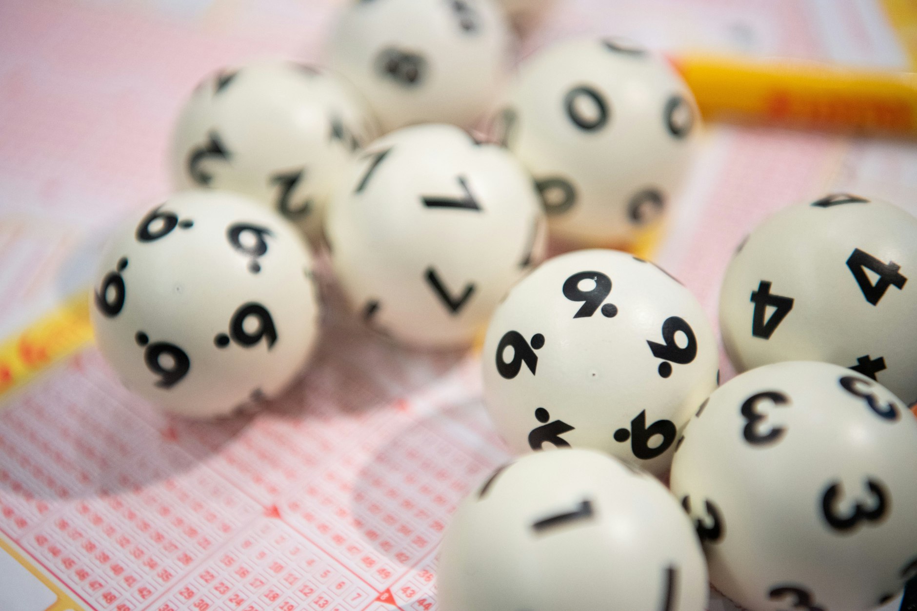 Am Heiligabend räumte eine Frau aus Baden-Württemberg den Jackpot beim Lotto ab. Sie gewann 38 Millionen Euro.