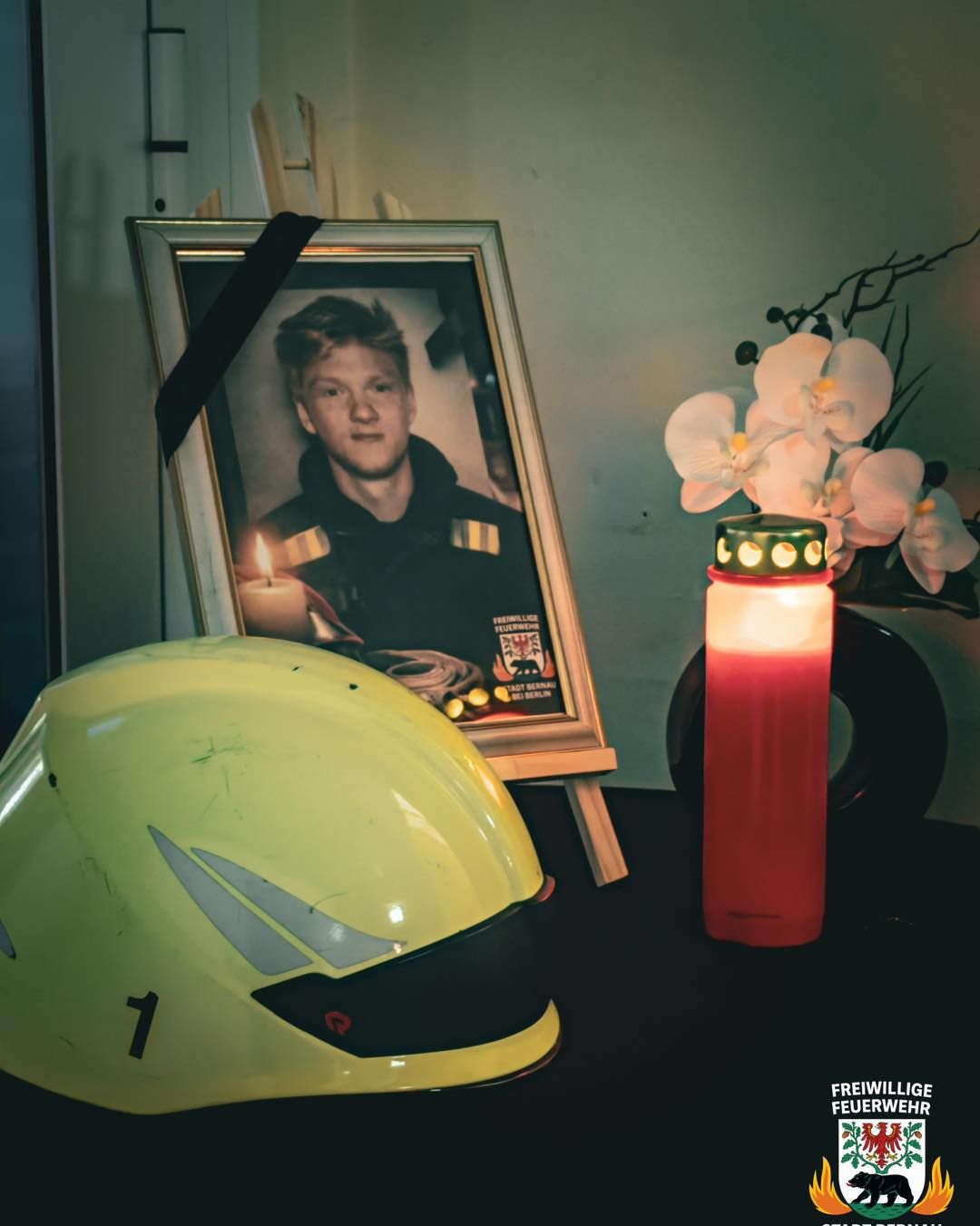 Junger Feuerwehrmann stirbt bei Unfall – Gaffer filmt eiskalt