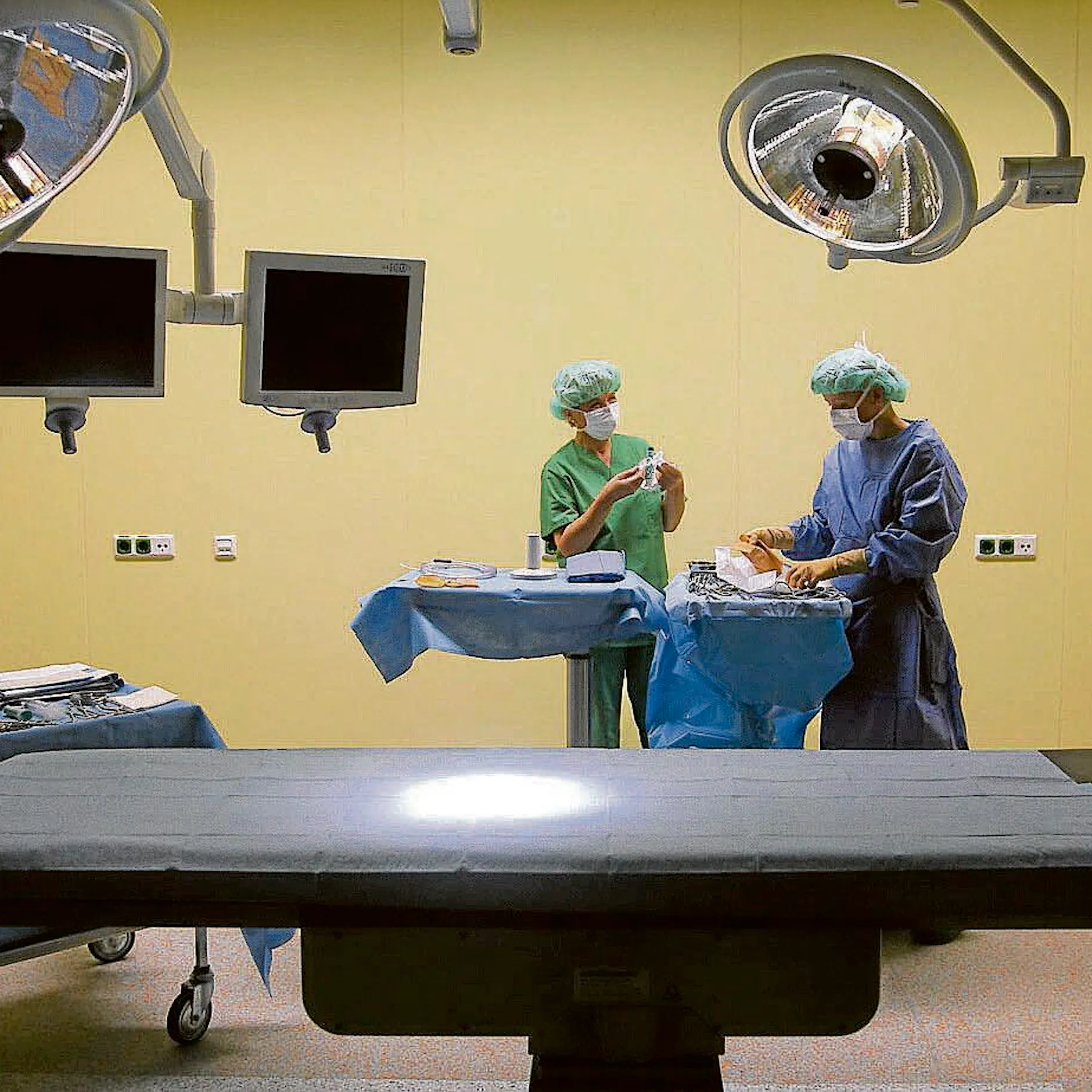 KI in der Medizin: Wie sie Charité-Ärzten Zeit spart, Leben rettet und Prävention betreibt