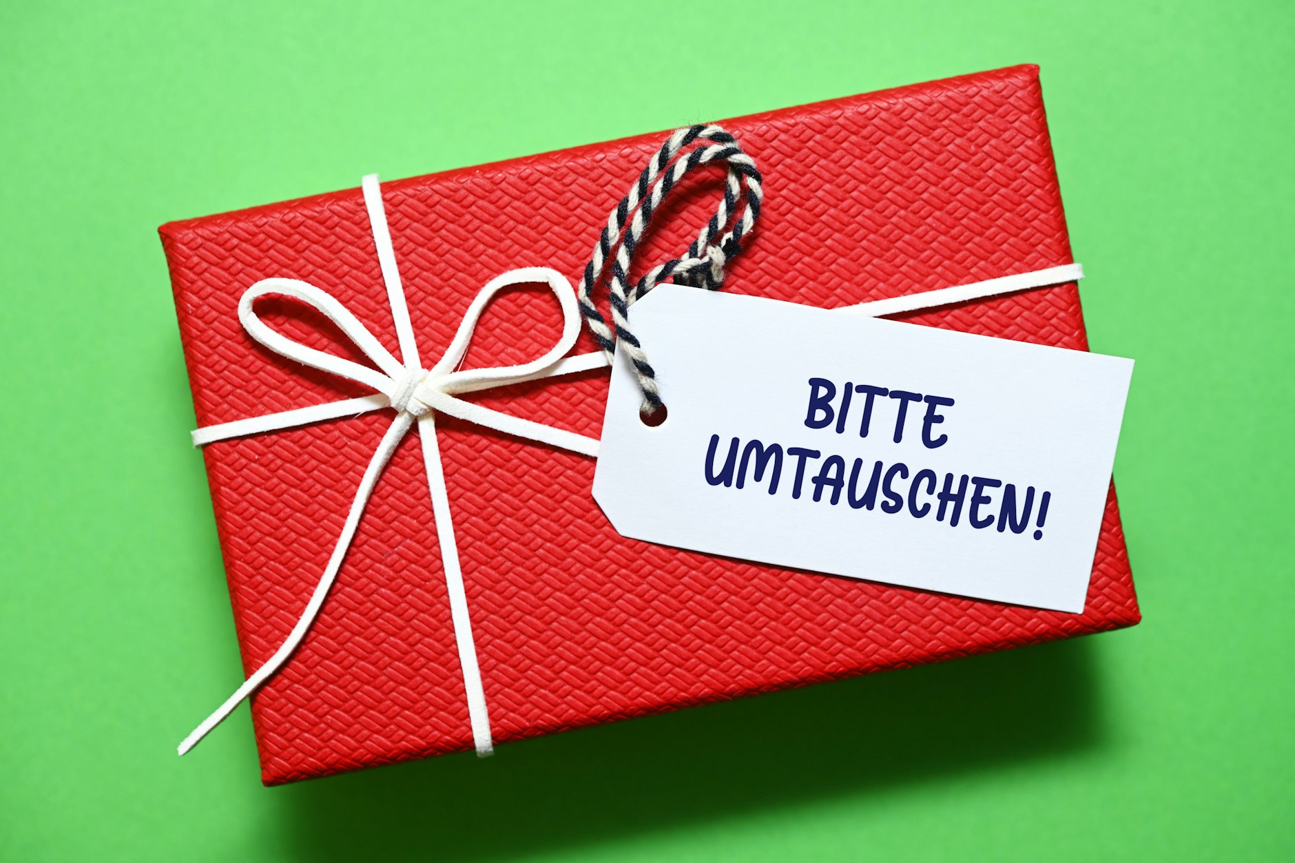 Wohin mit unliebsamen Geschenken? Da gibt es viele Möglichkeiten.