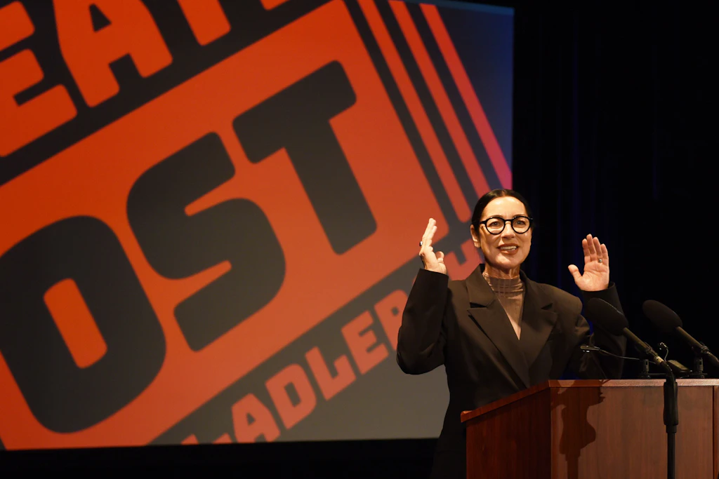 Unerschrocken und kämpferisch für den Fortbestand des Theater Ost: Kathrin Schülein während der Konferenz zur Rettung der Kulturstätte am 20. November 2011.