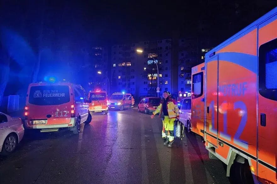 Die Feuerwehr beim Einsatz in der Silvesternacht 2024