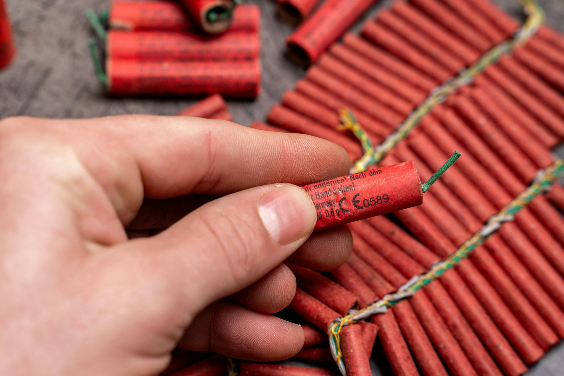 Böller gehören zu den Klassikern unter den Silvesterartikeln. Doch an ihnen scheiden sich die Geister.