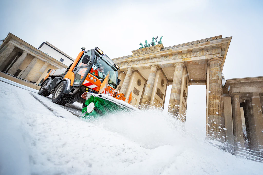 Kleine Erinnerung: Im Winter 2025 auf 2026 gab es richtig viel Schnee in Berlin. Vor allem im Frühjahr hatte der Winterdienst viel zu tun.