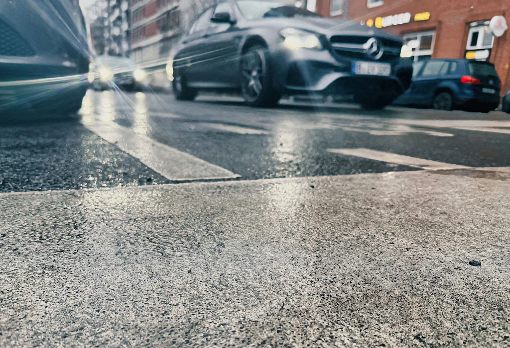 Glatteis zum Wochenstart: Rutschgefahr in Berlin und Brandenburg