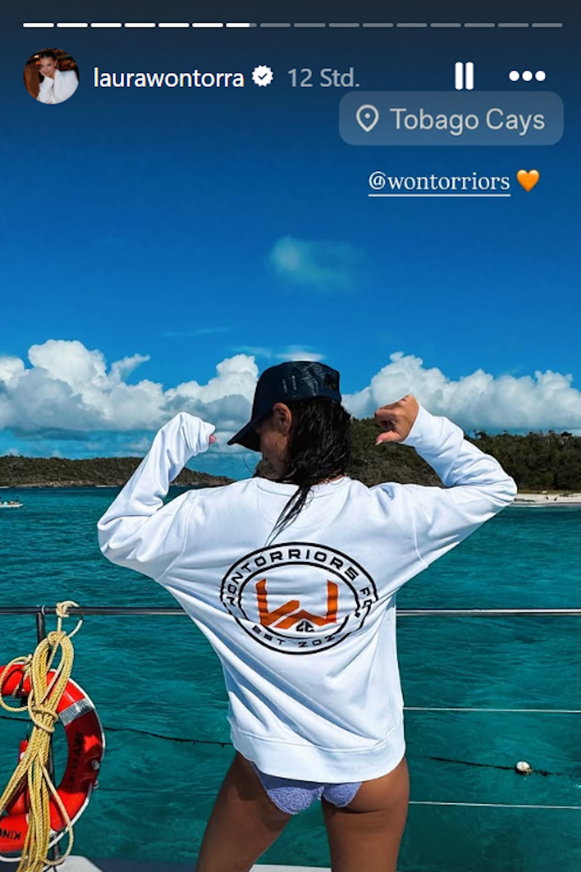 Den Urlaub in der Sonne scheint Laura Wontorra zu genießen.